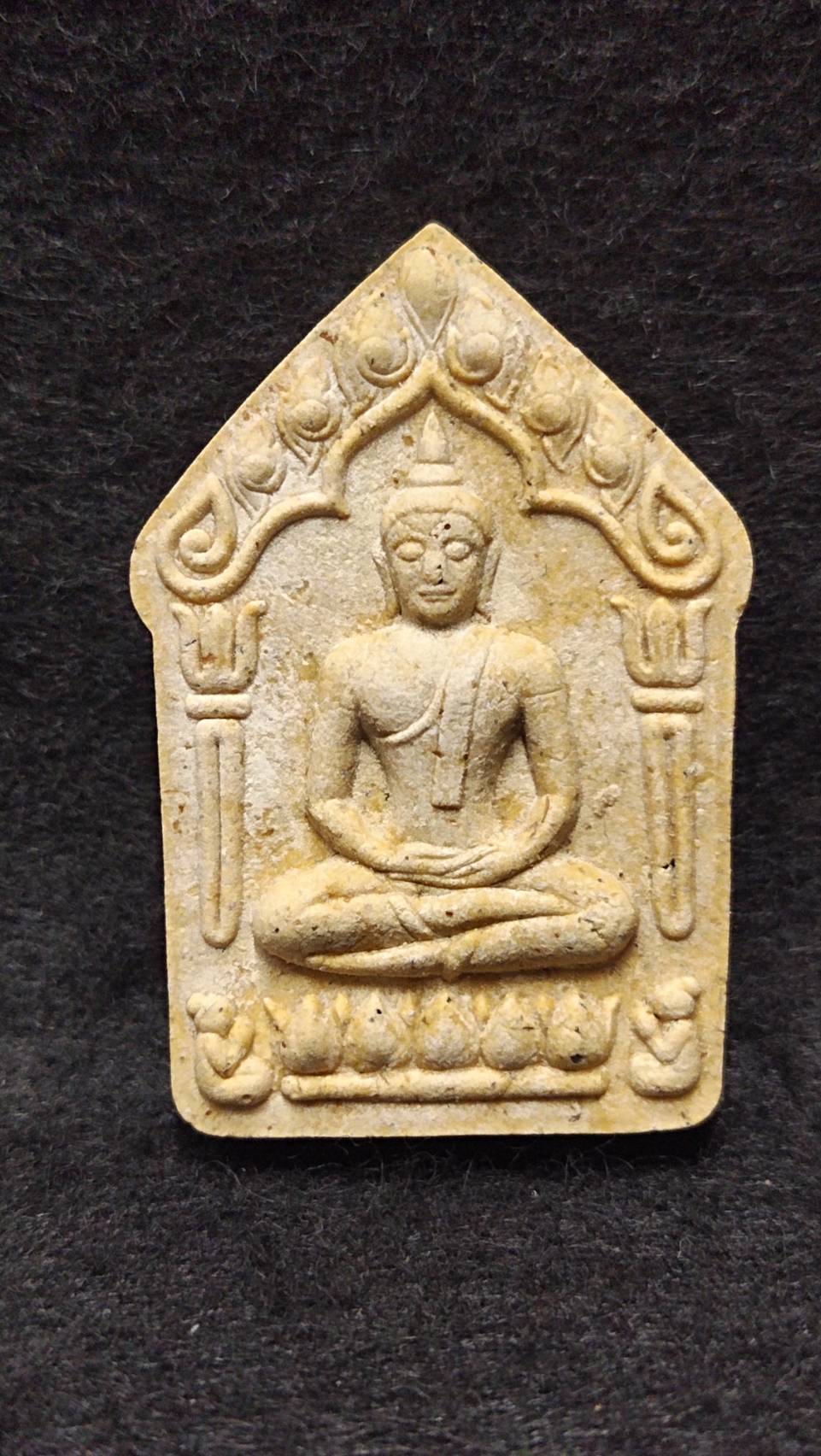 พระขุนแผนผงพรายกุมาร รุ่นแม่ทัพ วัดหมอมุ่ย จ.ระยอง