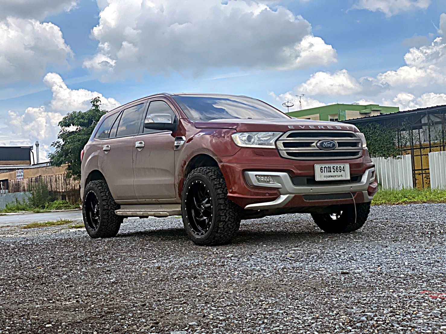 FORD EVEREST แต่งออฟโรดแบบไม่ยก