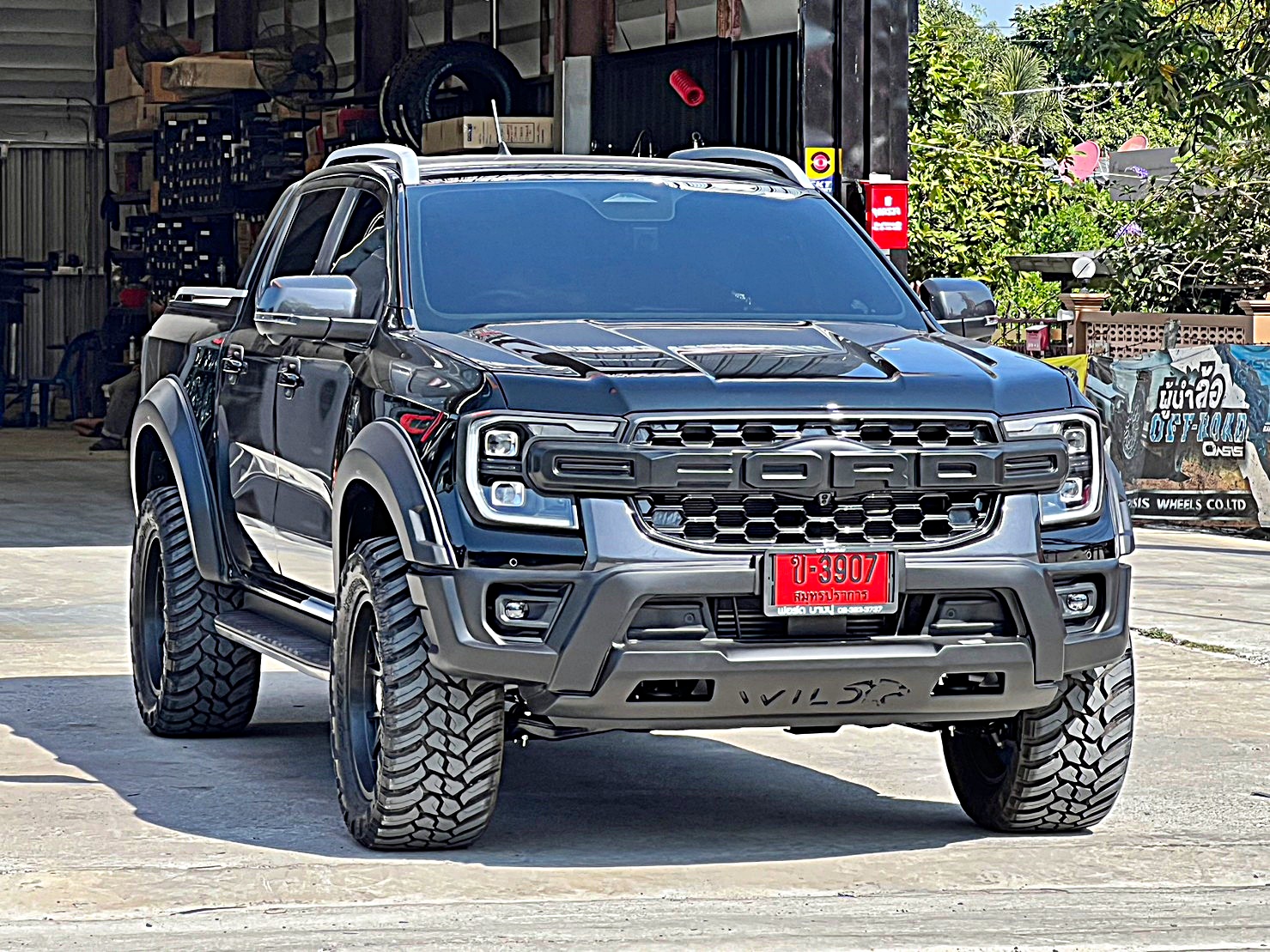 FORD RANGER NEXTGEN เน้นสเป็ค ล้อไม่ยื่น ยางใหญ่