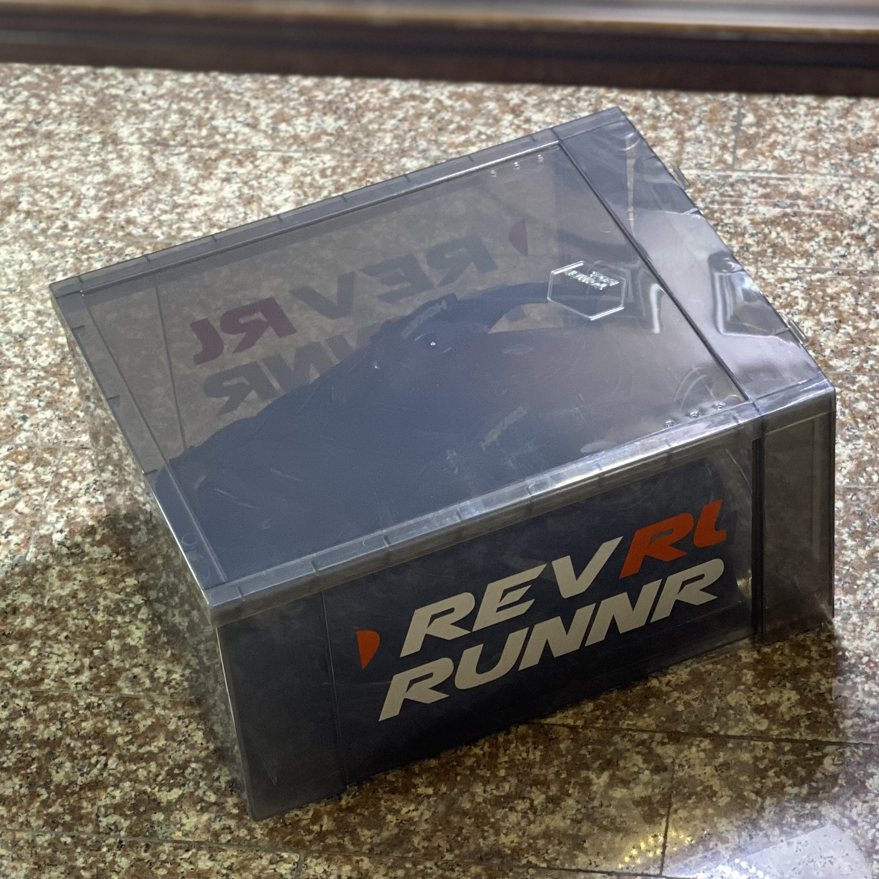 กล่องใส่รองเท้า Rev Runner Tower Box ‘LIMITED’