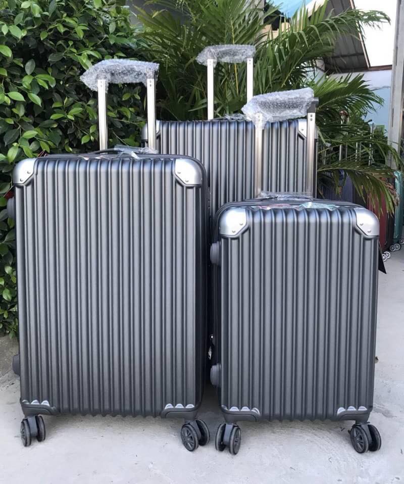 กระเป๋าเดินทางล้อลาก หน้าเงา