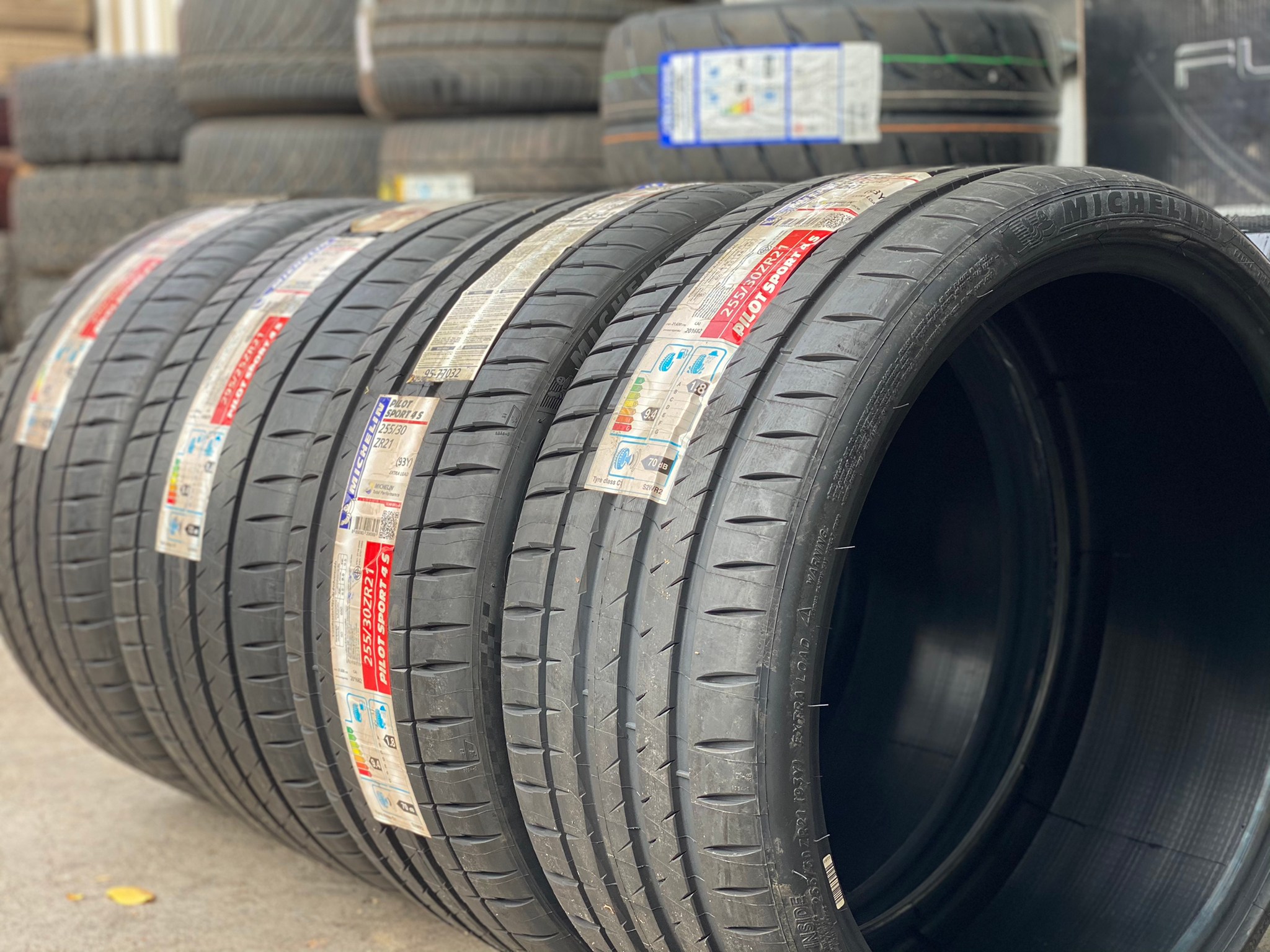 MICHELIN PILOT SPORT4S 295/25-21 ราคาถูกสั่งได้ทุกรุ่นที่ STEP9