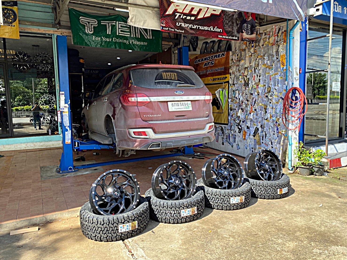 FORD EVEREST แต่งออฟโรดแบบไม่ยก