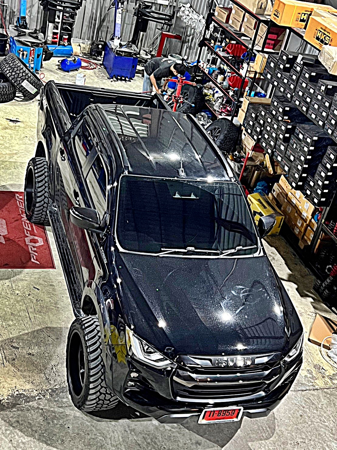 D-MAX ทรงเมกา จัดล้อแท้ HOSTILE ที่ STEP9