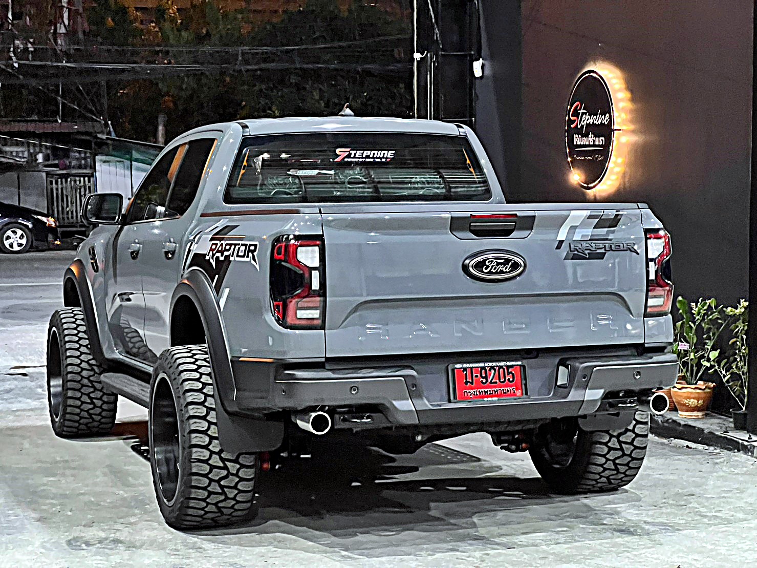 ส่งงาน RAPTOR V6 หล่อจบ ที่ Step9 ล้อแท้ HOSTILE H113