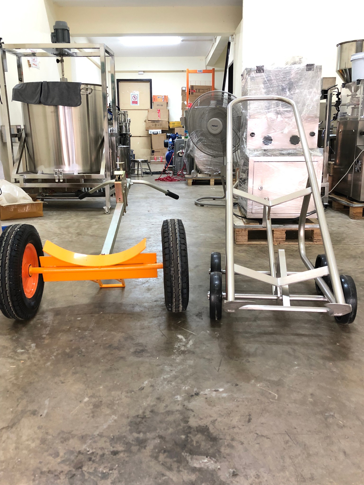 รถเข็นอเนกประสงค์ถังเคมี 200ลิตร พร้อมเท่ลงได้ในตัว 4 ล้อ DF20