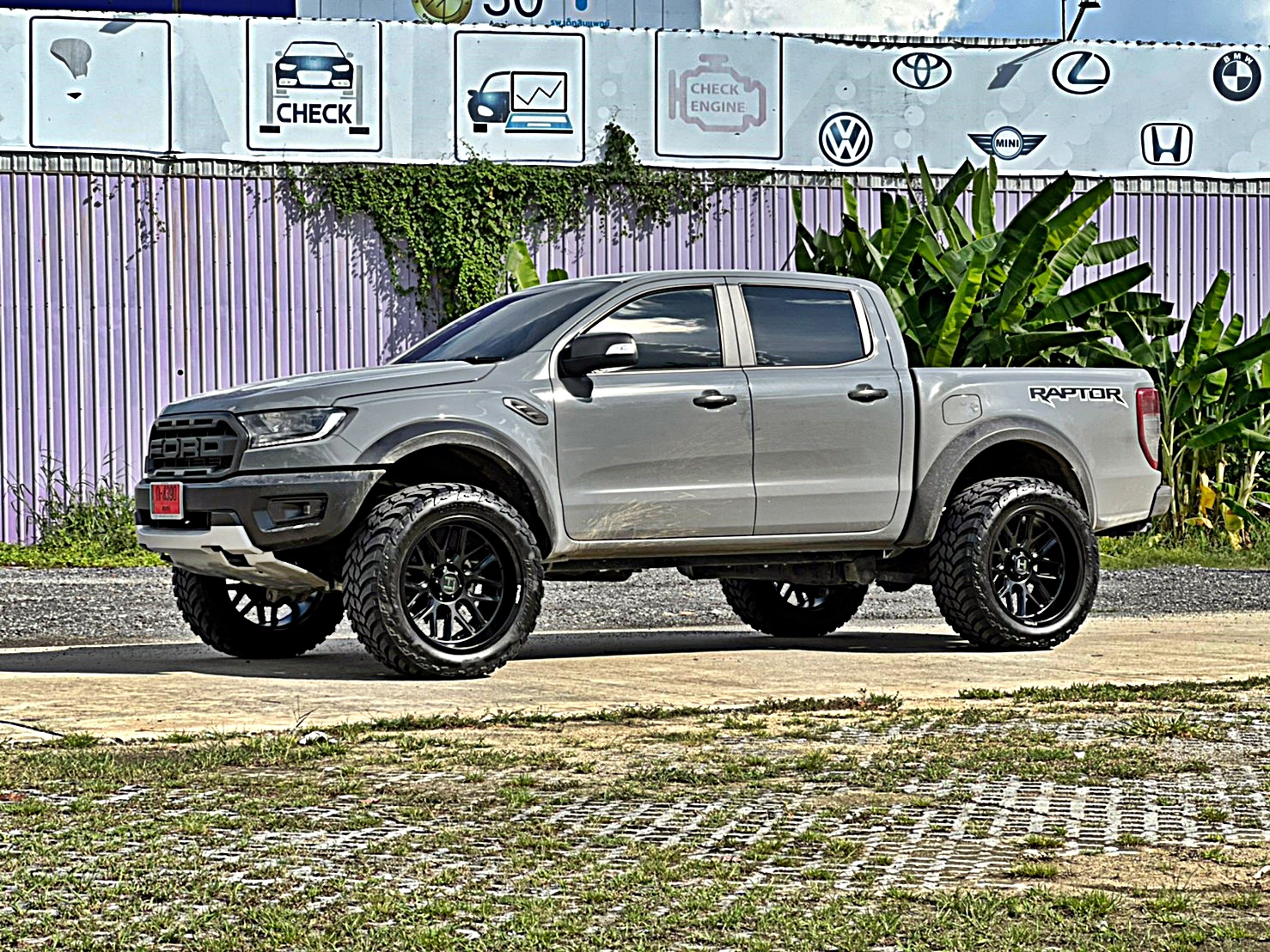 FORS RAPTOR ทรงเมกา ล้อ HOSTILE H120