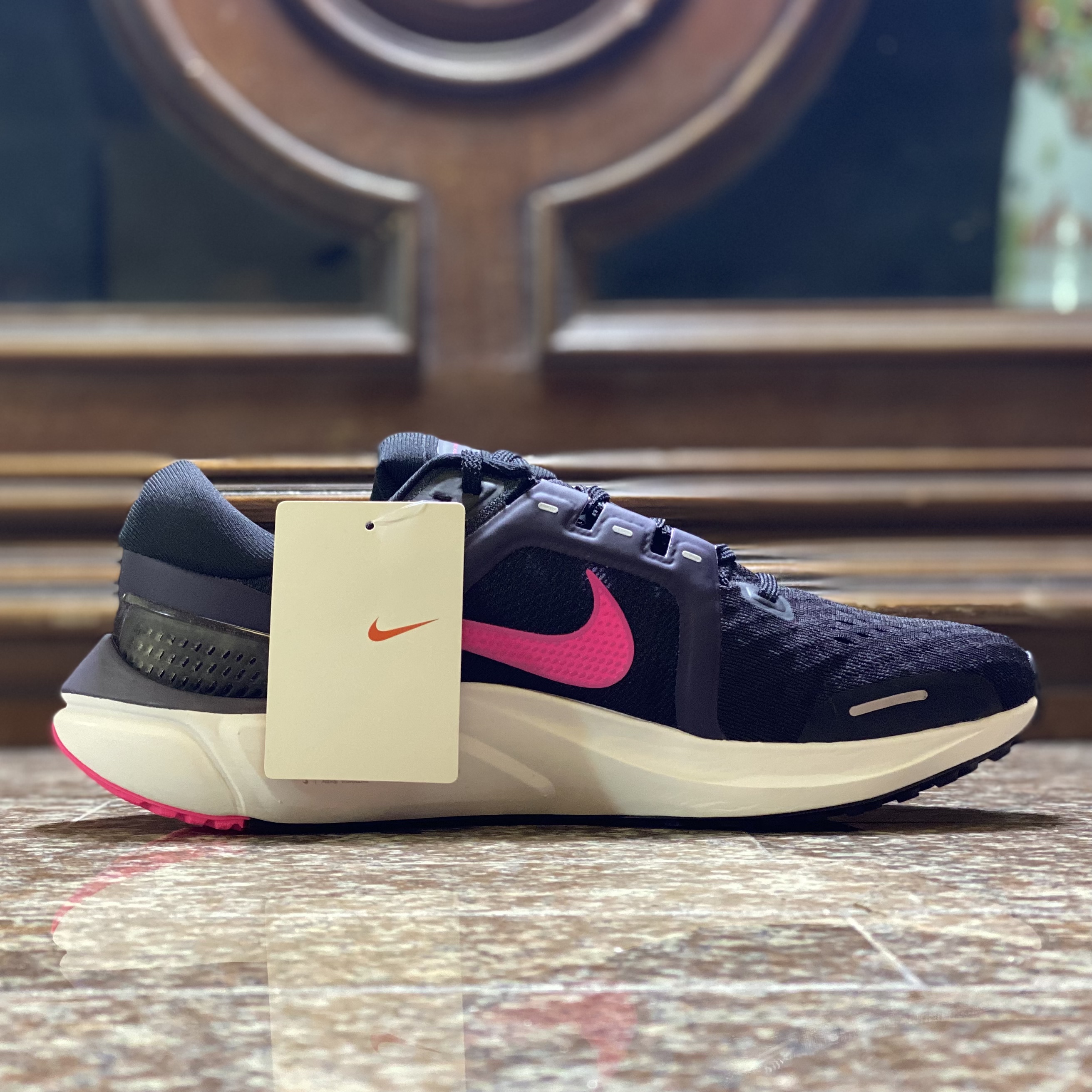 รองเท้าวิ่ง Nike Air ‘ZoomX’ Vomero 16 (W8US)