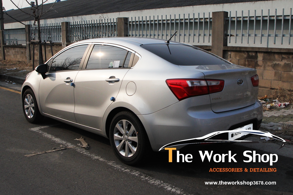 Luxury Door Visor / Ssangcarful for Rio 4 Door ( ชุดโครเมี่ยมแต่งขอบกระจกด้านบน )