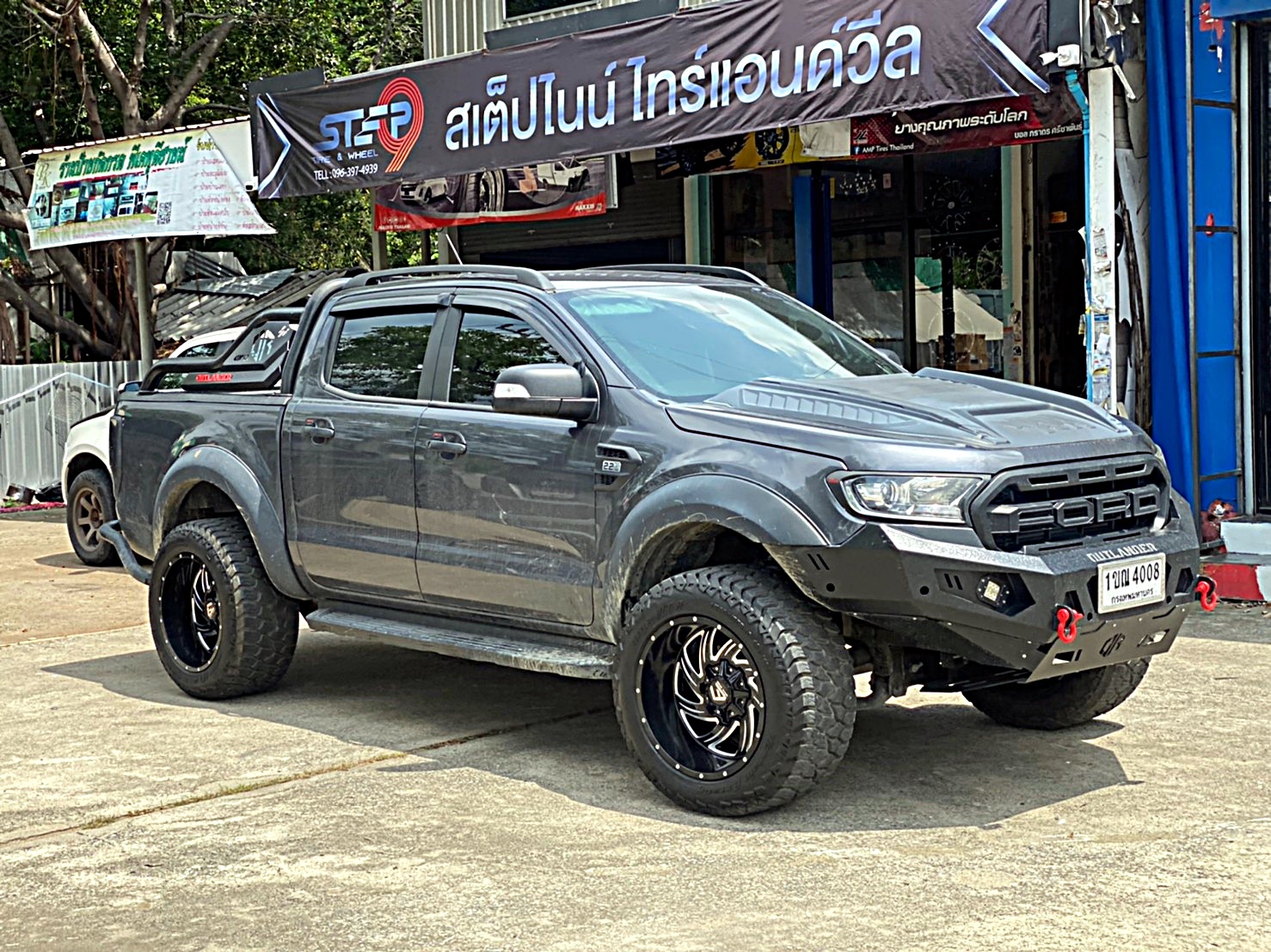 FORD จัดชุดใหม่ ทรงเมกาที่ STEP9