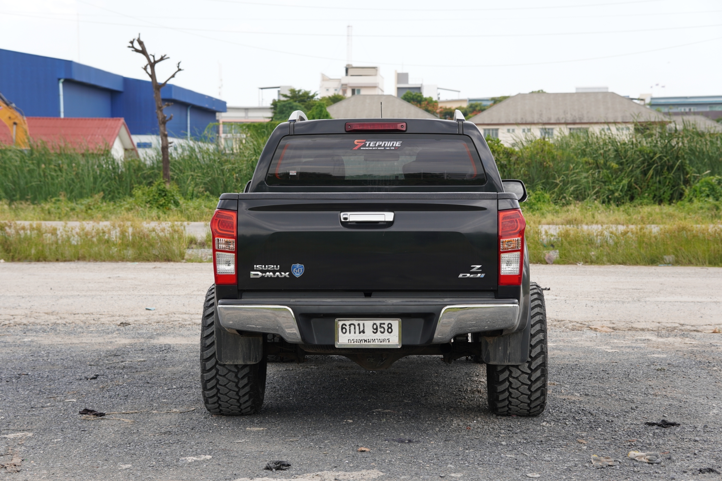 D-MAX ทรงเมกา งบประหยัด จัดโช๊คเดิมก้ได้