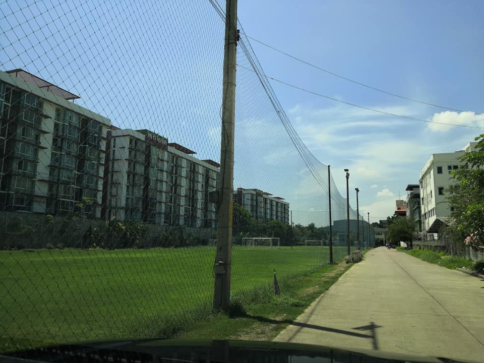 รับติดตั้งซ่อมแซมตาข่ายกั้นสนามฟุตบอล