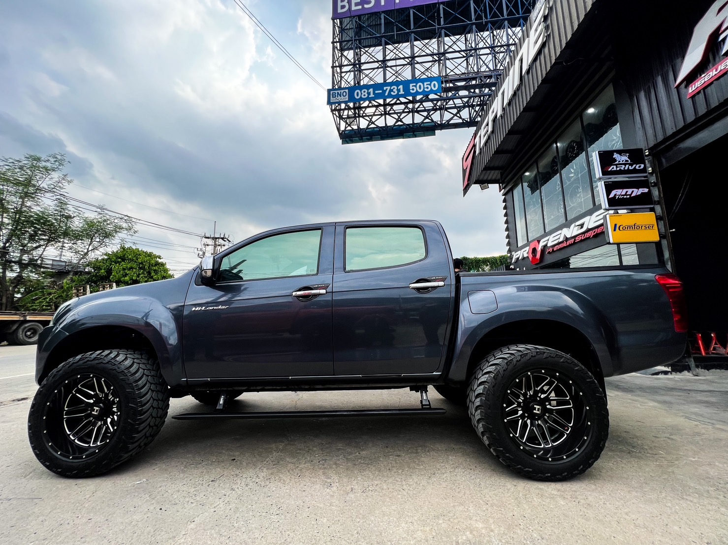 D-MAX HI-LANDER ทรงเมกา