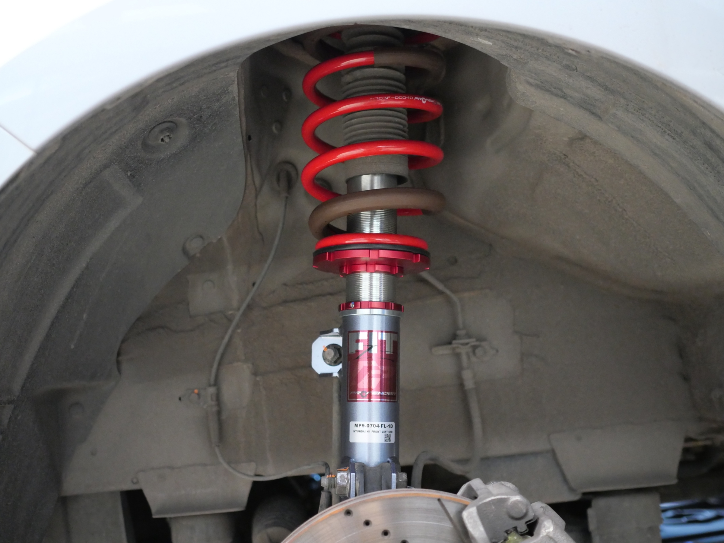 โช๊ค PROFENDER ใส่่ HYUNDAI H1 ปรับนุ่ม16ระดับที่ STEP9