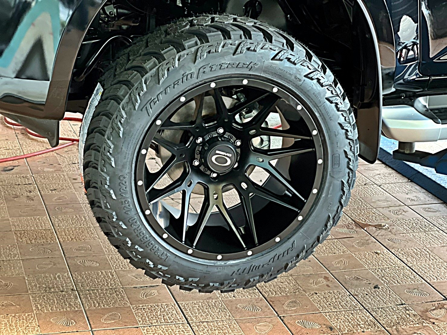 D-MAX 1.9 จัดทรงเมกา อย่างเทพ ที่ STEP9