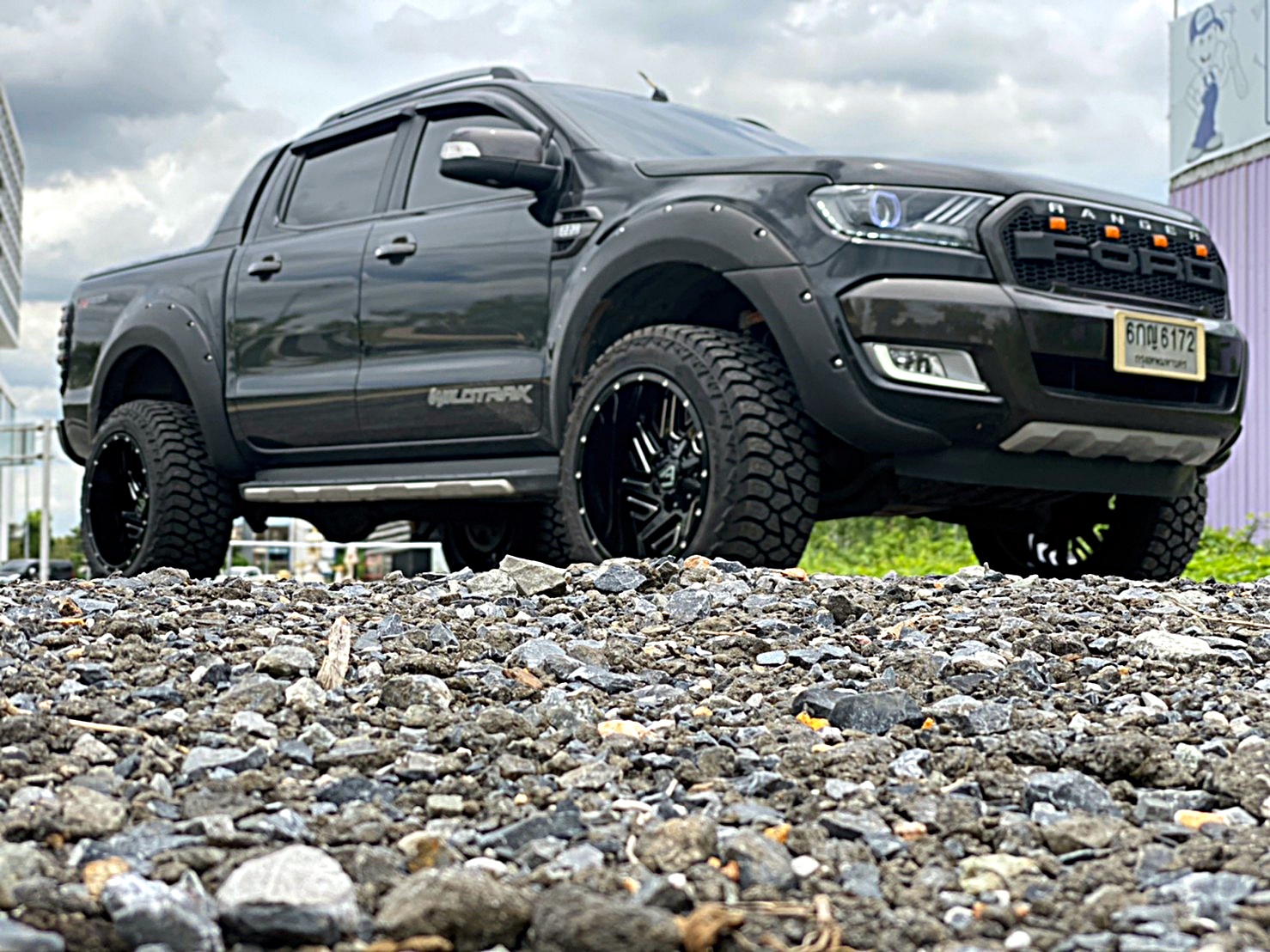 FORD WILDTRAK จัดทรงเมกาที่ STEP9