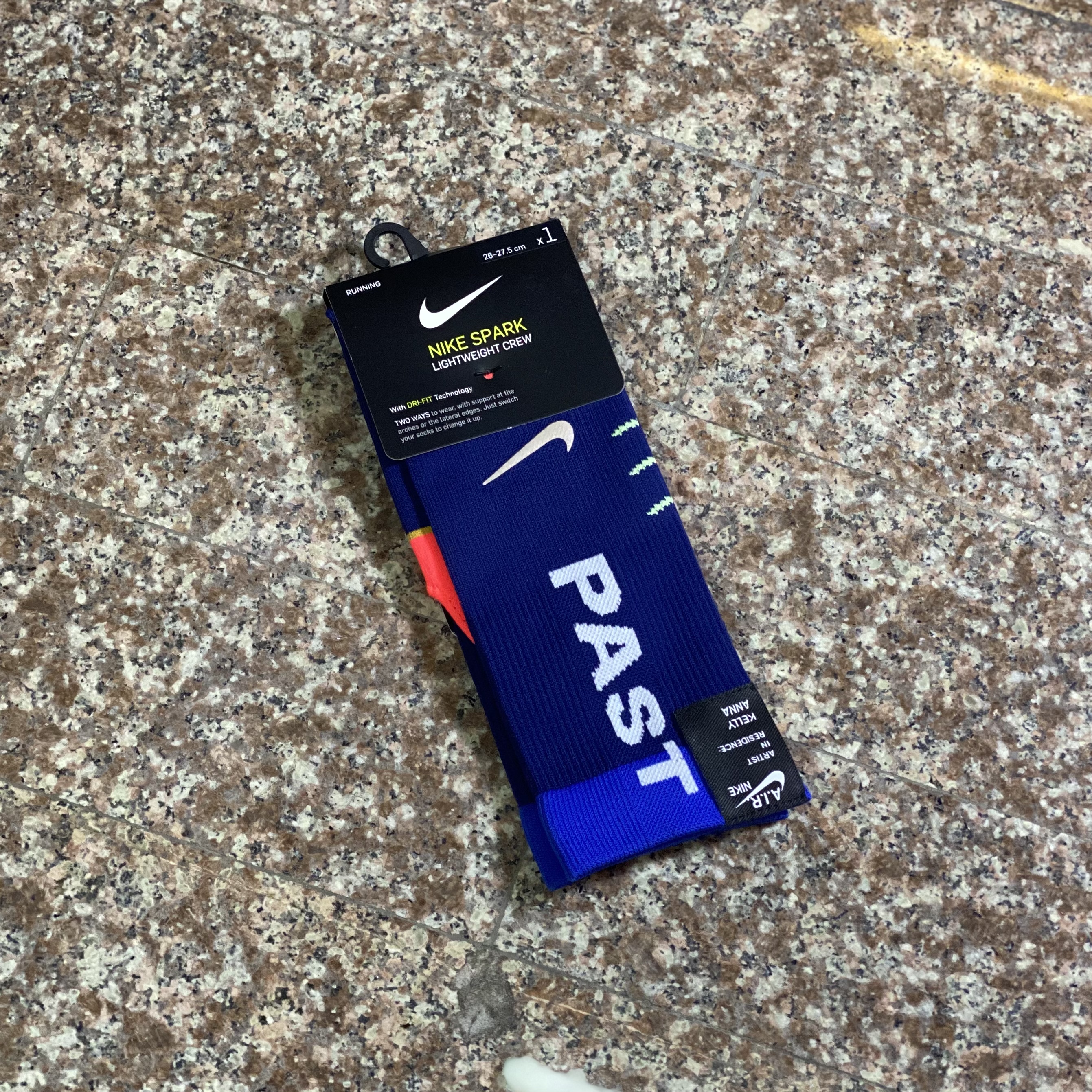 ถุงเท้าวิ่ง Nike Spark A.I.R. Crew Running Socks ‘LIMITED’ (S)