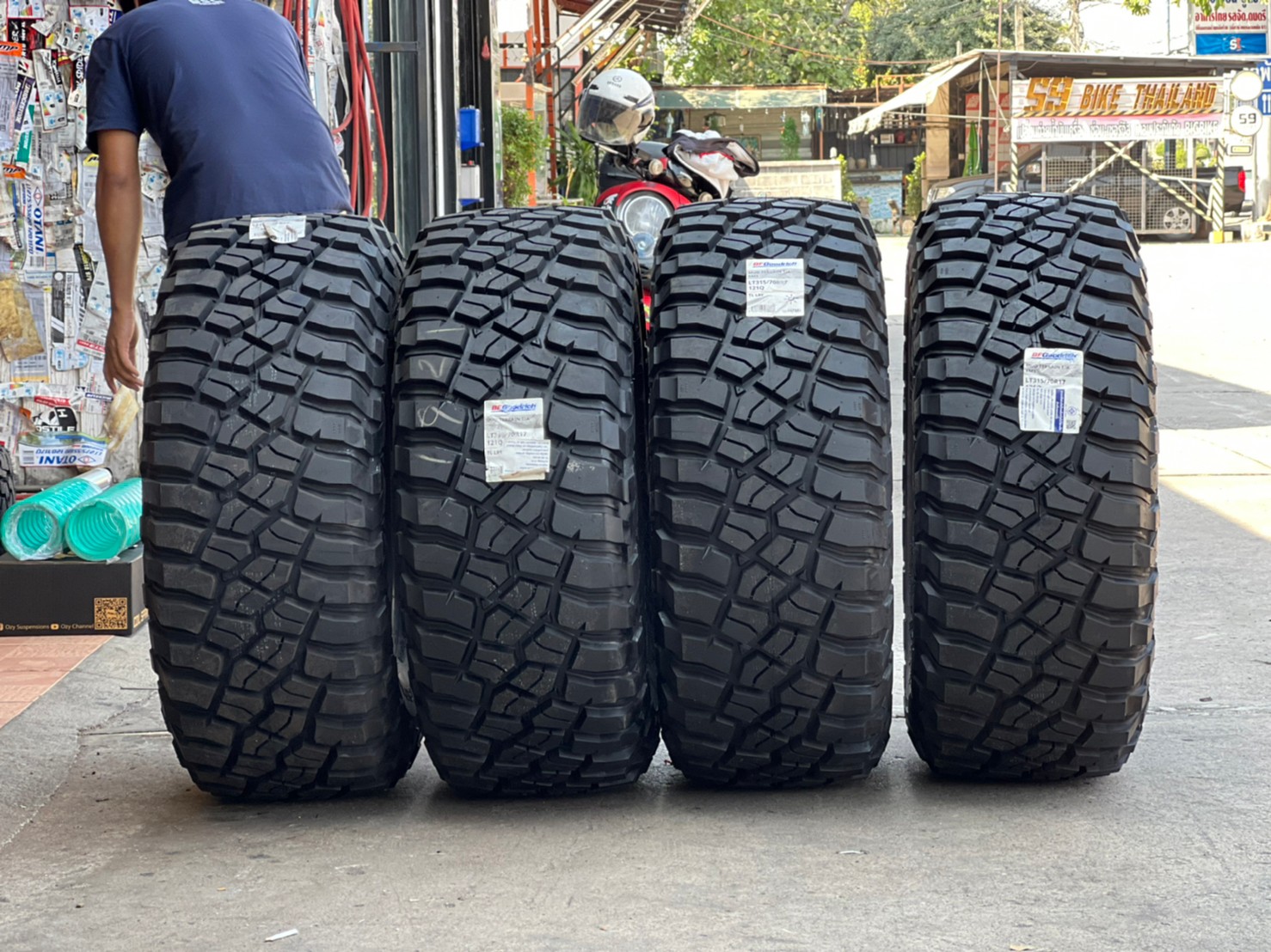 BF GOODRICH KM3 315/70-17 ราคาถูก ต้อง STEP9 เท่านั้น