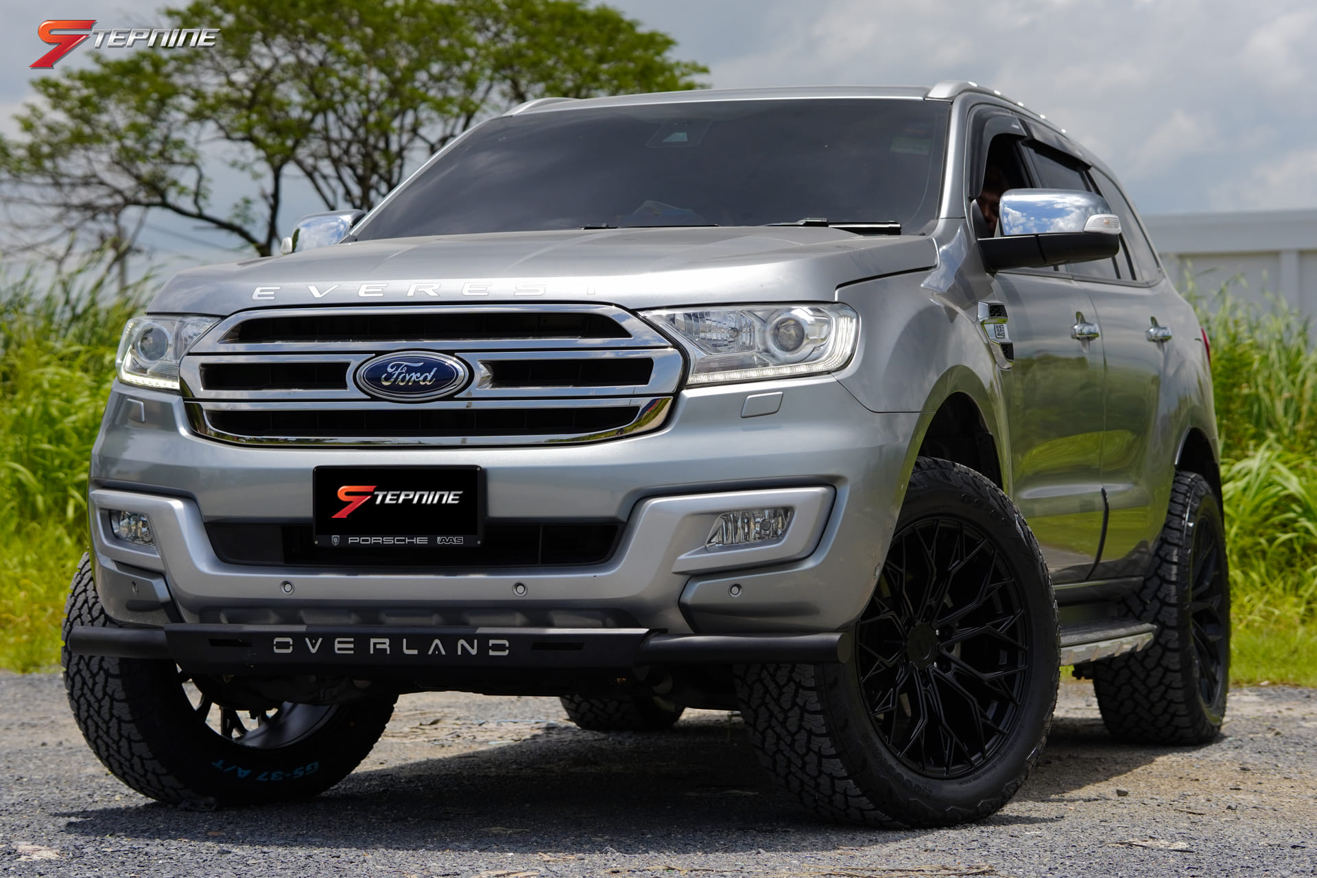 FORD EVEREST ทรงวัยรุ่นดูไบ จัดเต็ม ล้อ ยาง โช๊ค ท่อ