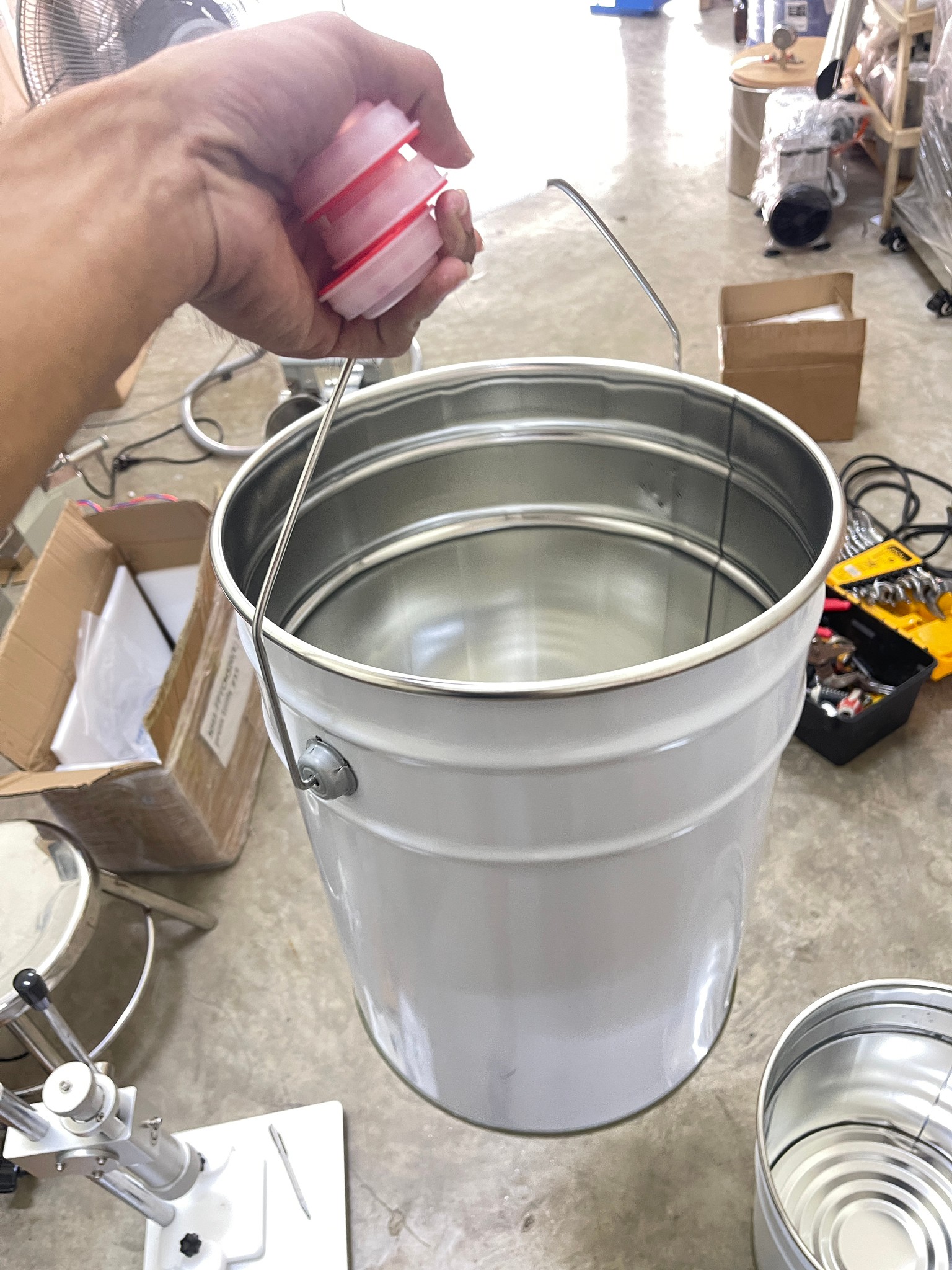 ถังเหล็ก ถังสี ถังกาว ถังเคมีเหล็ก 10L 18L 20L MKTY