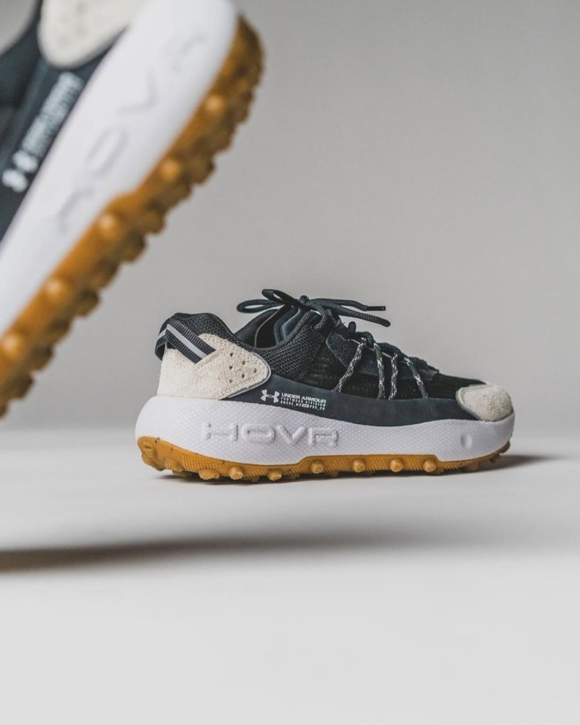 รองเท้าเดินป่า Under Armour Fat Tire Venture Pro (M8/9/9.5US)