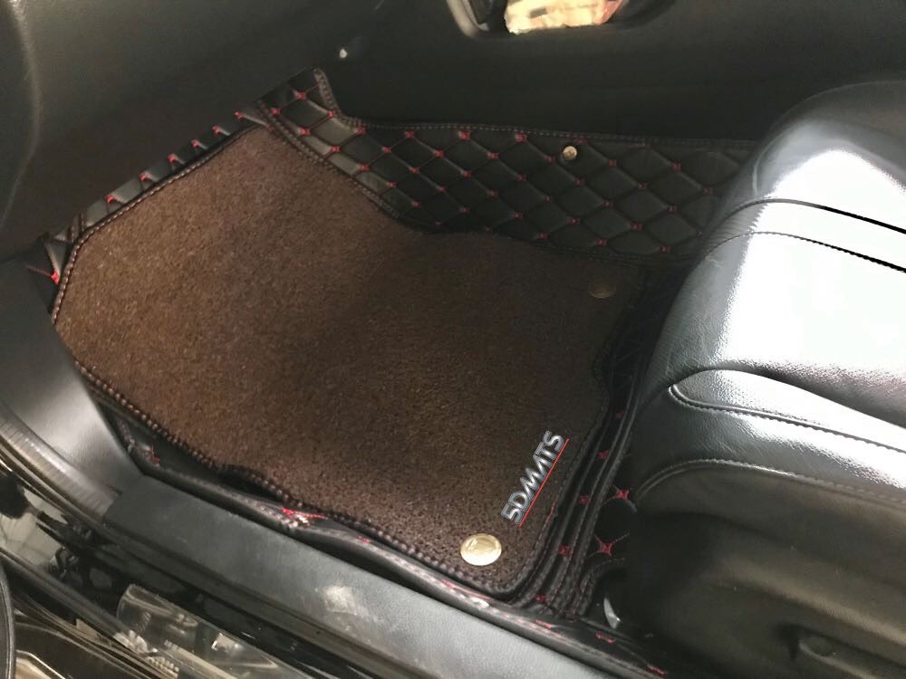 พรมปูพื้นรถยนต์ 7D HONDA CIVIC FK 5ประตู ปี2017-21 สีดำด้ายแดง +ใยสีน้ำตาลเข้ม เข้ารูป เต็มคัน