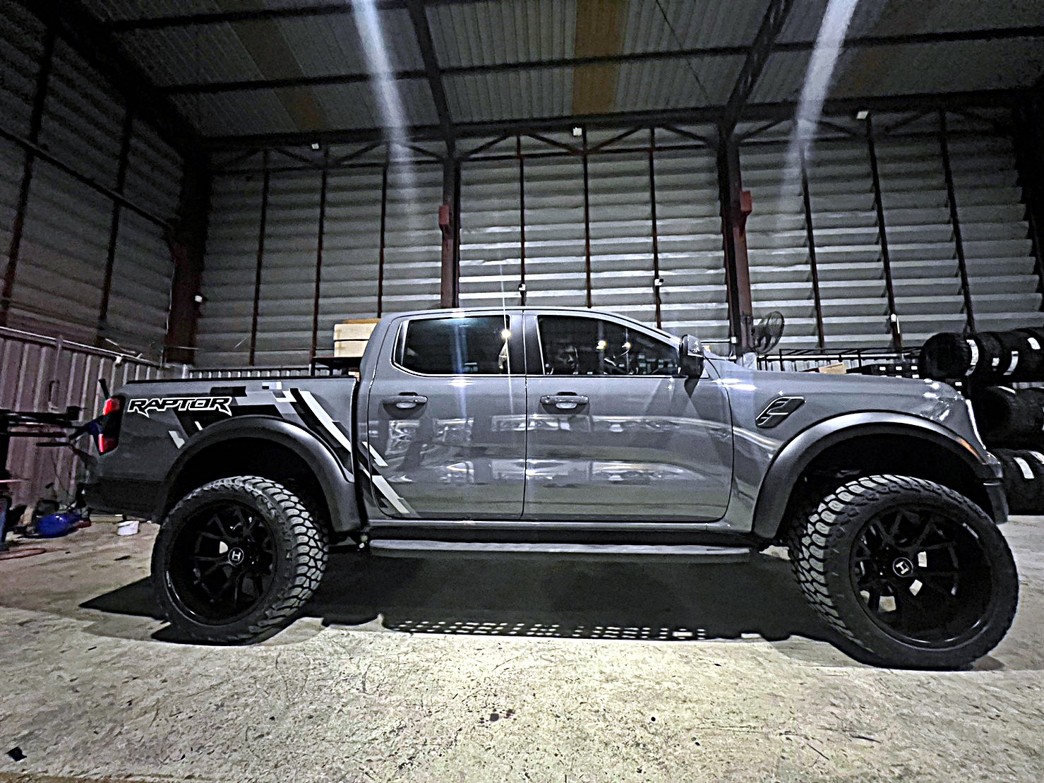 ส่งงาน RAPTOR V6 หล่อจบ ที่ Step9 ล้อแท้ HOSTILE H113