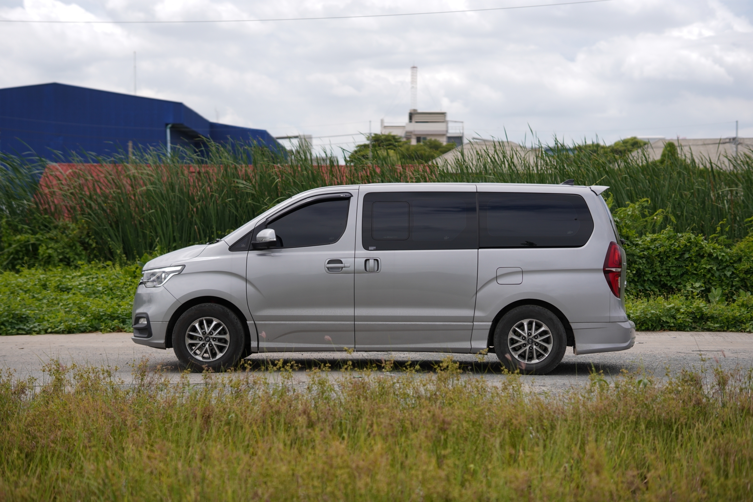 โช๊ค PROFENDER ใส่่ HYUNDAI H1 ปรับนุ่ม16ระดับที่ STEP9
