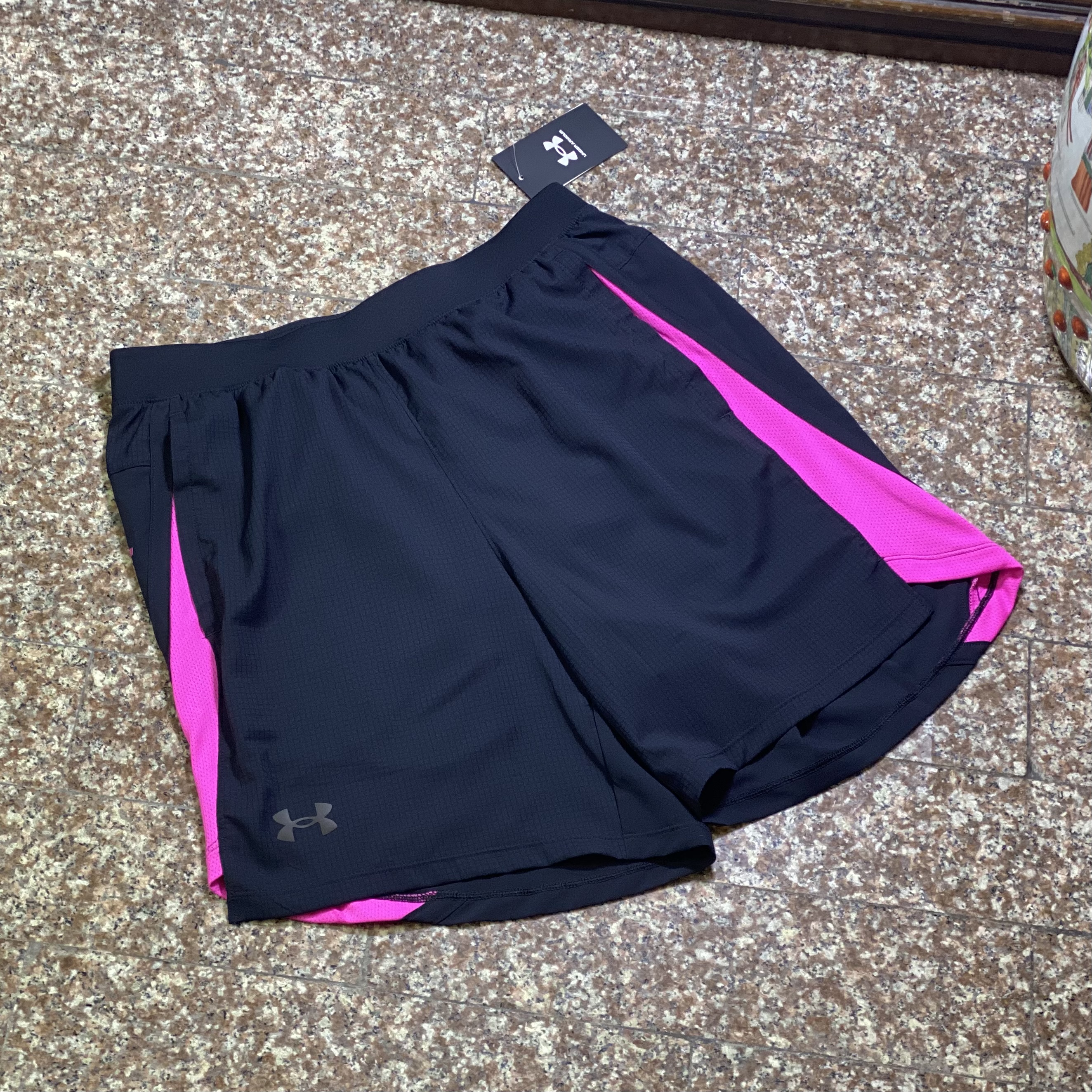 กางเกงวิ่ง Under Armour Launch 7” Running Shorts (LG)