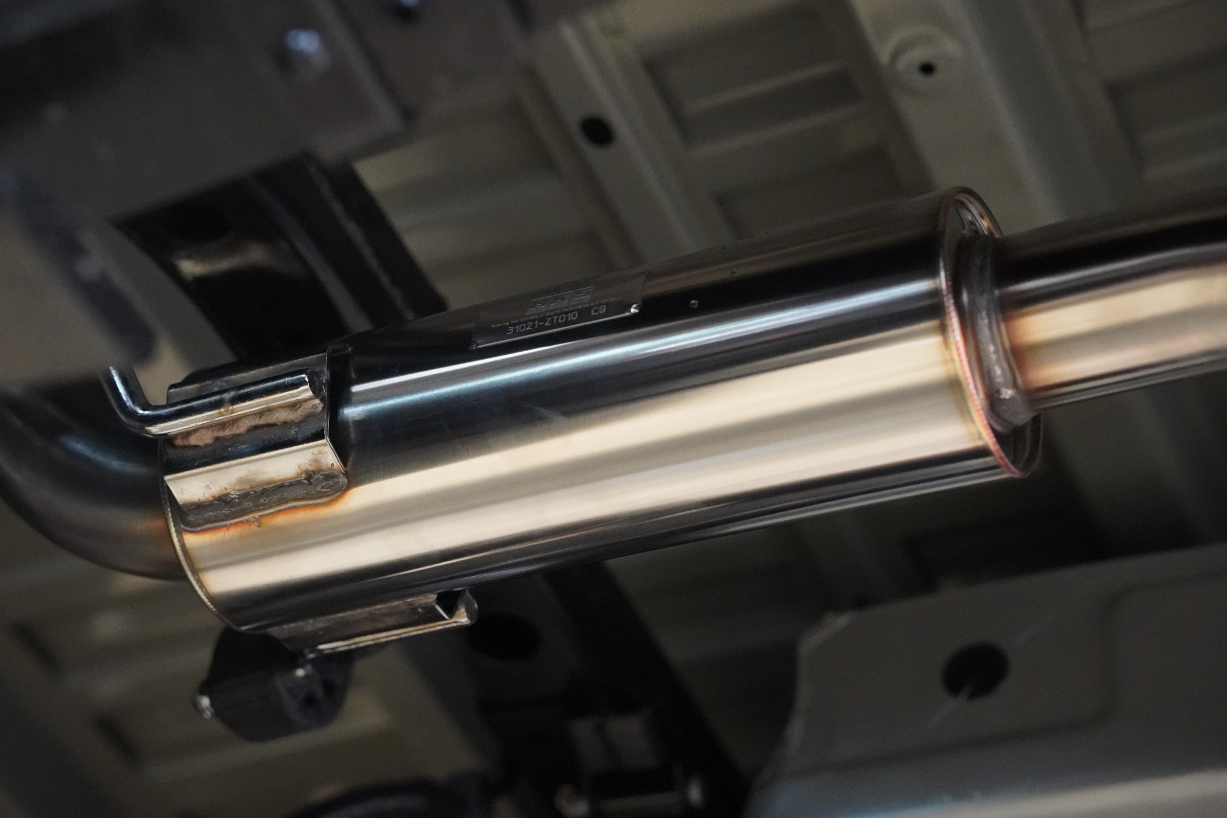 revo หัวเดียว ท่อคู่ HKS ZT010