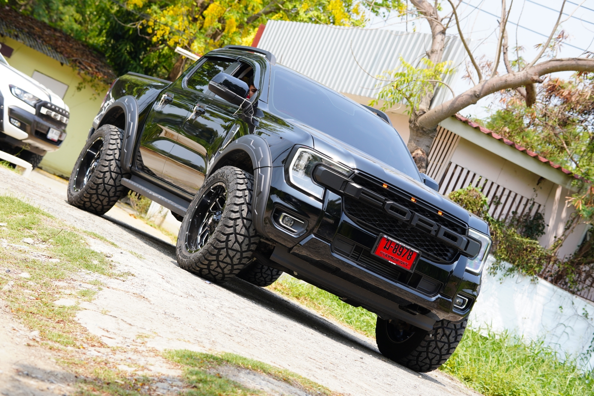 FORD RANGER NEXTGEN เดิมๆไม่ยก แต่งเมกาที่ STEP9