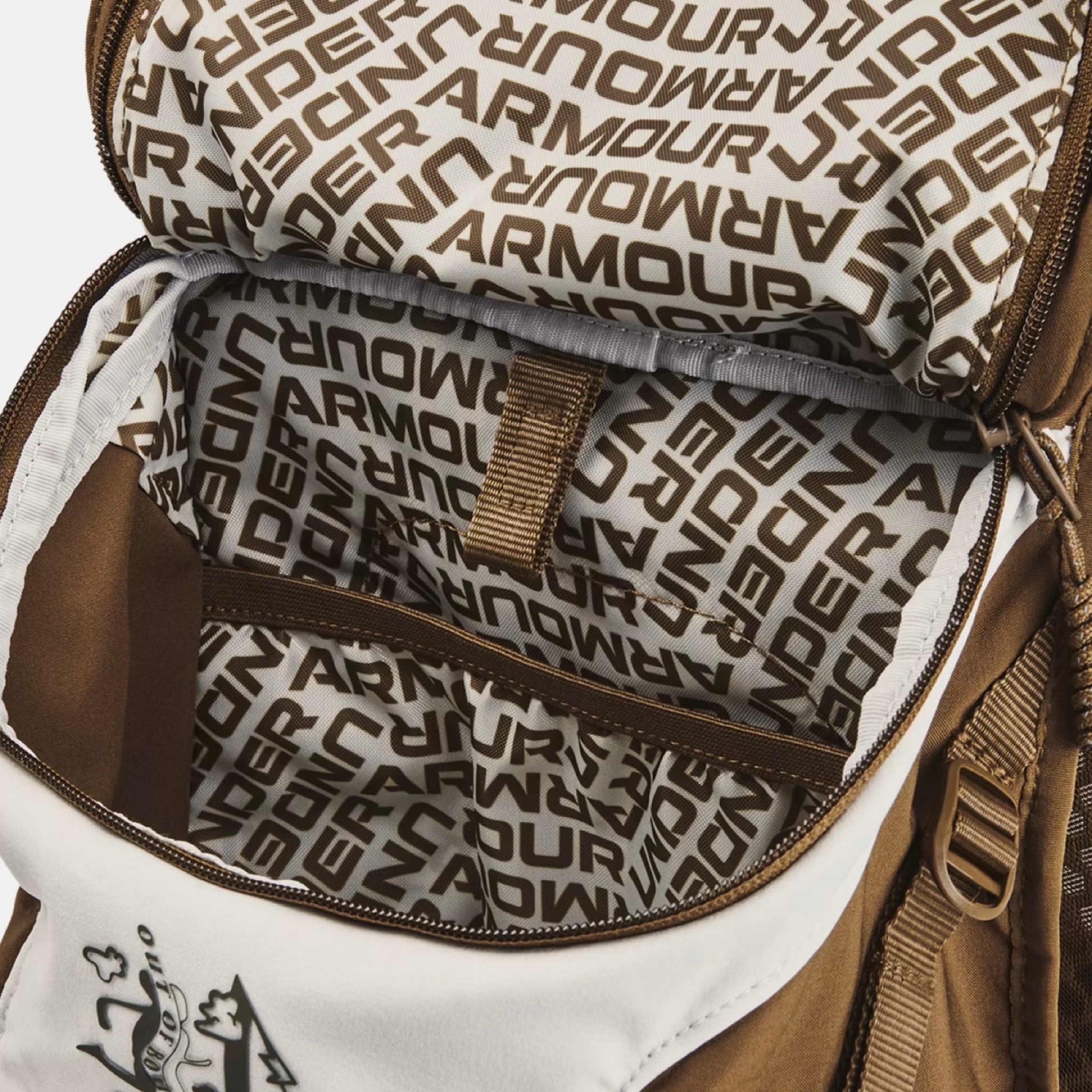 กระเป๋า Under Armour Flex Trail BackPack ‘COYOTE’ (13L)