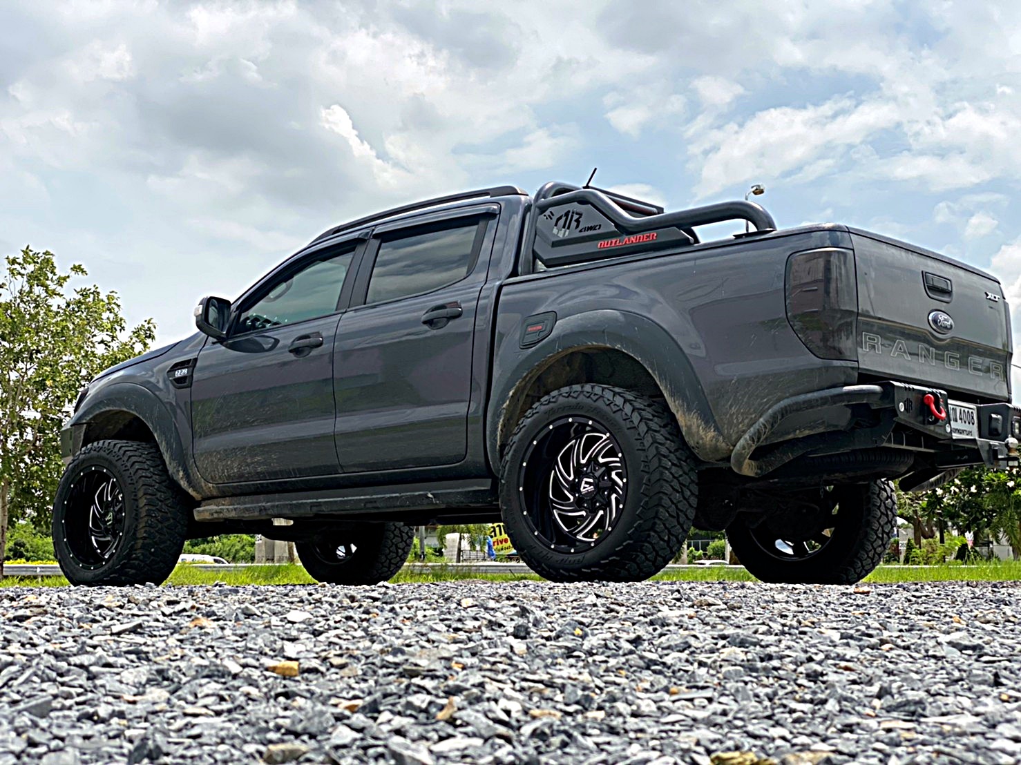 FORD จัดชุดใหม่ ทรงเมกาที่ STEP9