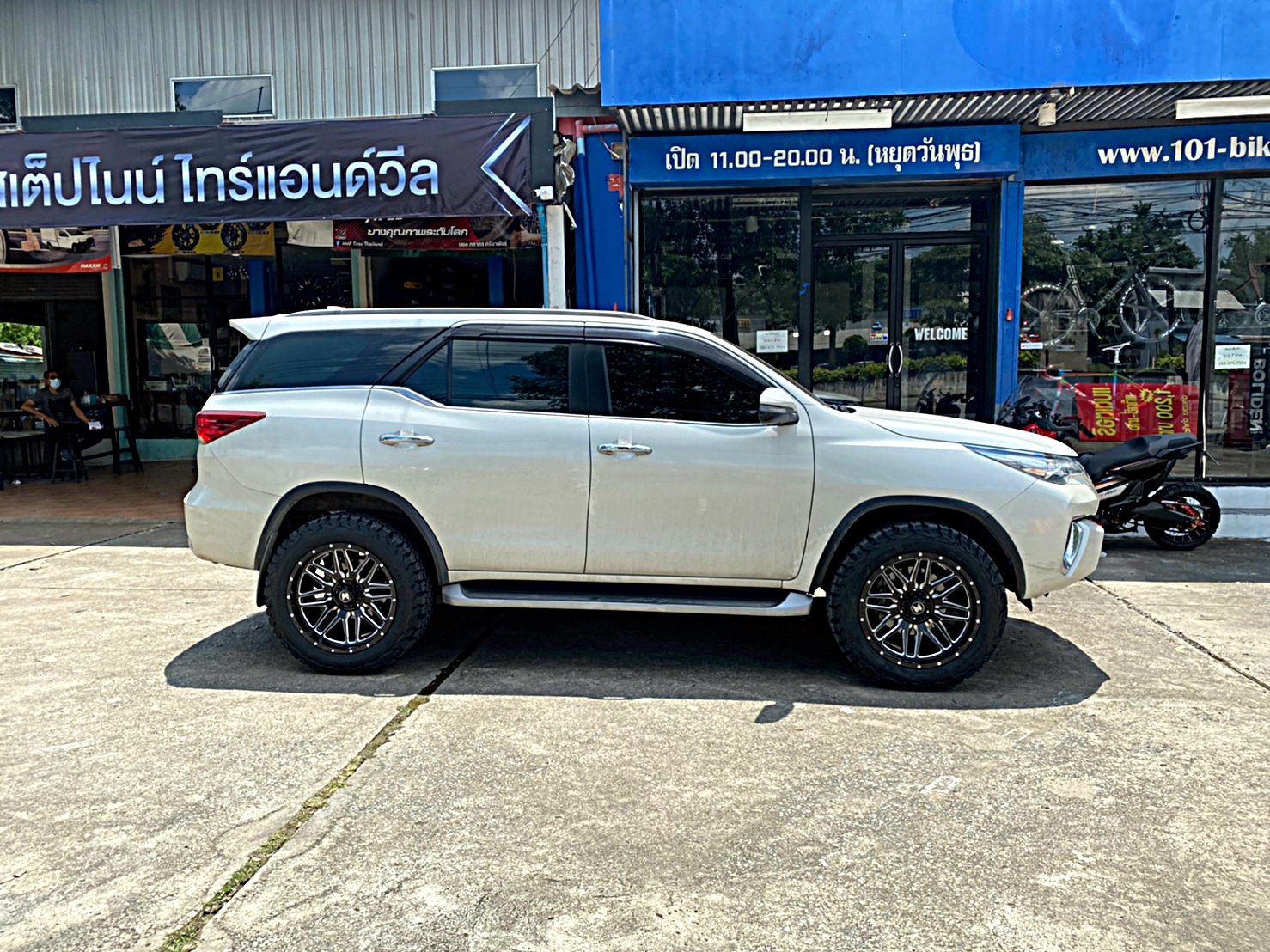 FORTUNER ล้อขอบ20 OFFROAD ที่ STEP9
