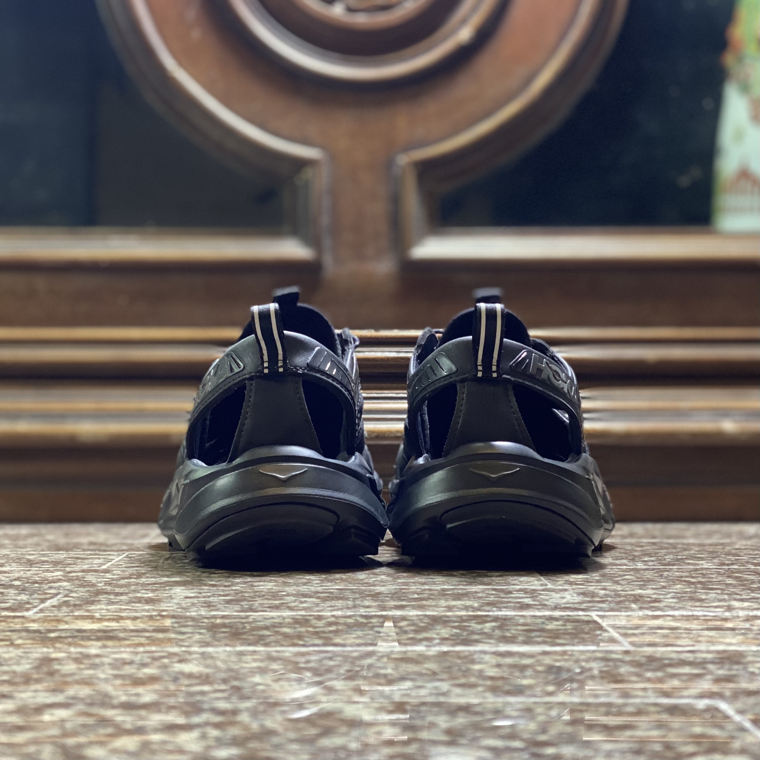 รองเท้า HOKA Hopara ‘TripleBlack‘ (W7.5/8US)