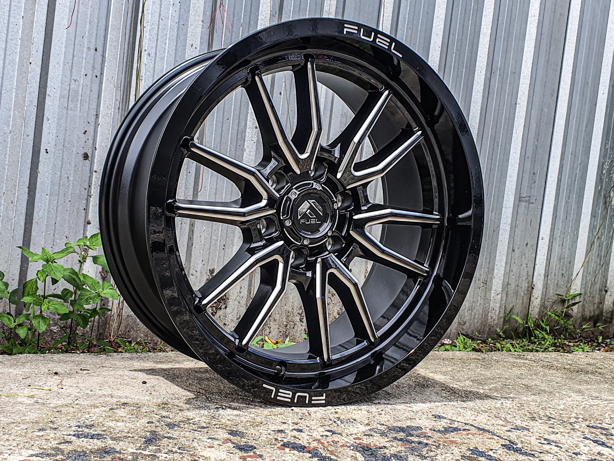ล้อแท้FUEL CLASH 20x9 6x139.7 ET+1