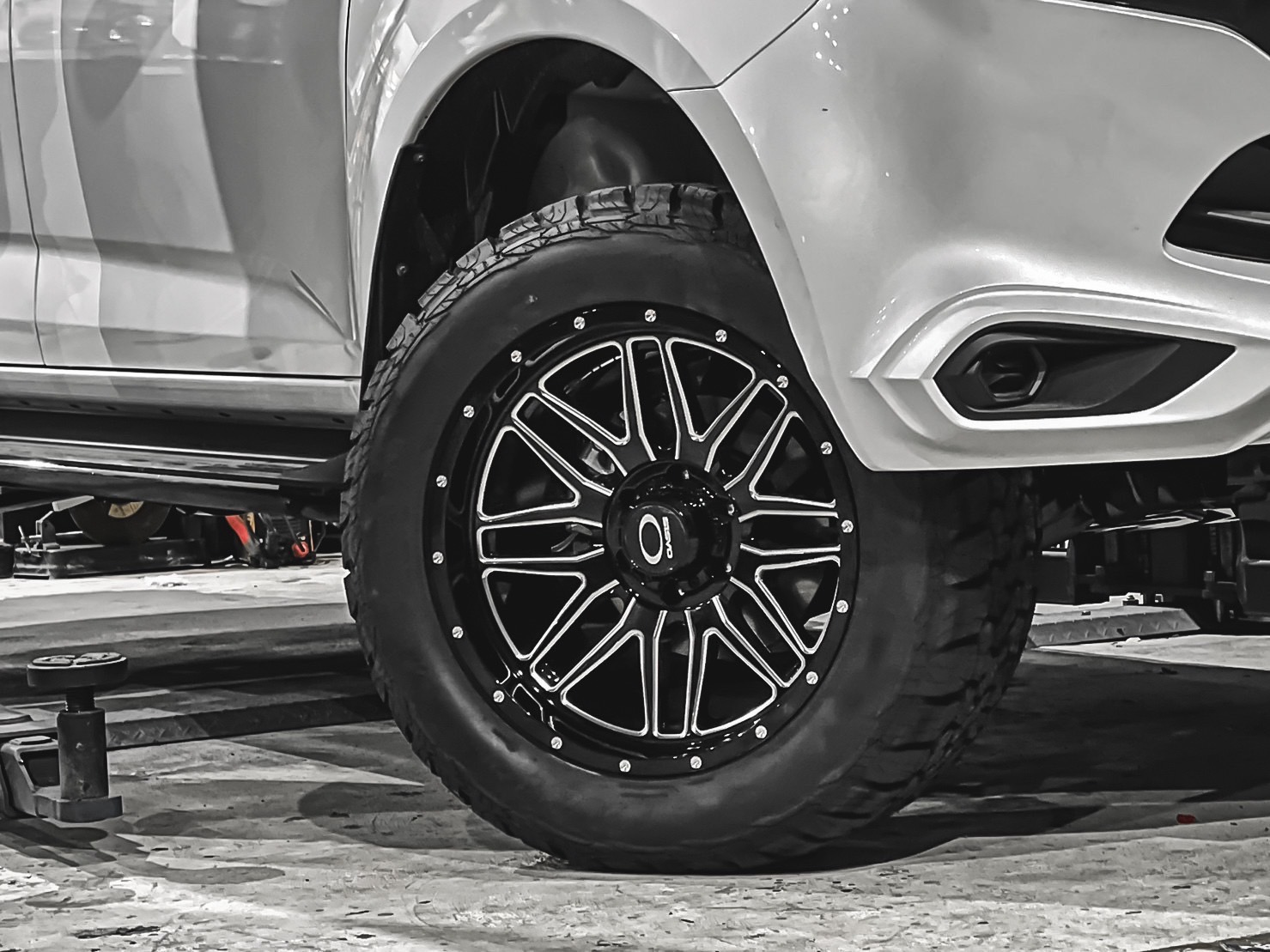 ISUZU MU-X แต่งทรงเมกาที่ STEP9