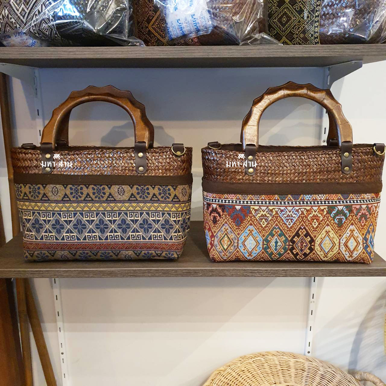 กระเป๋ากระจูดผ้าไทย ถือ ของฝากผู้ใหญ่ 🤍