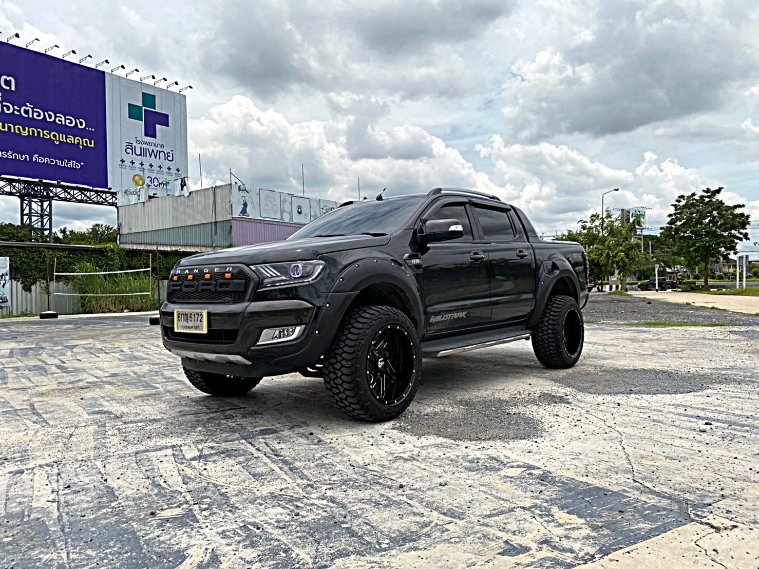 FORD WILDTRAK จัดทรงเมกาที่ STEP9