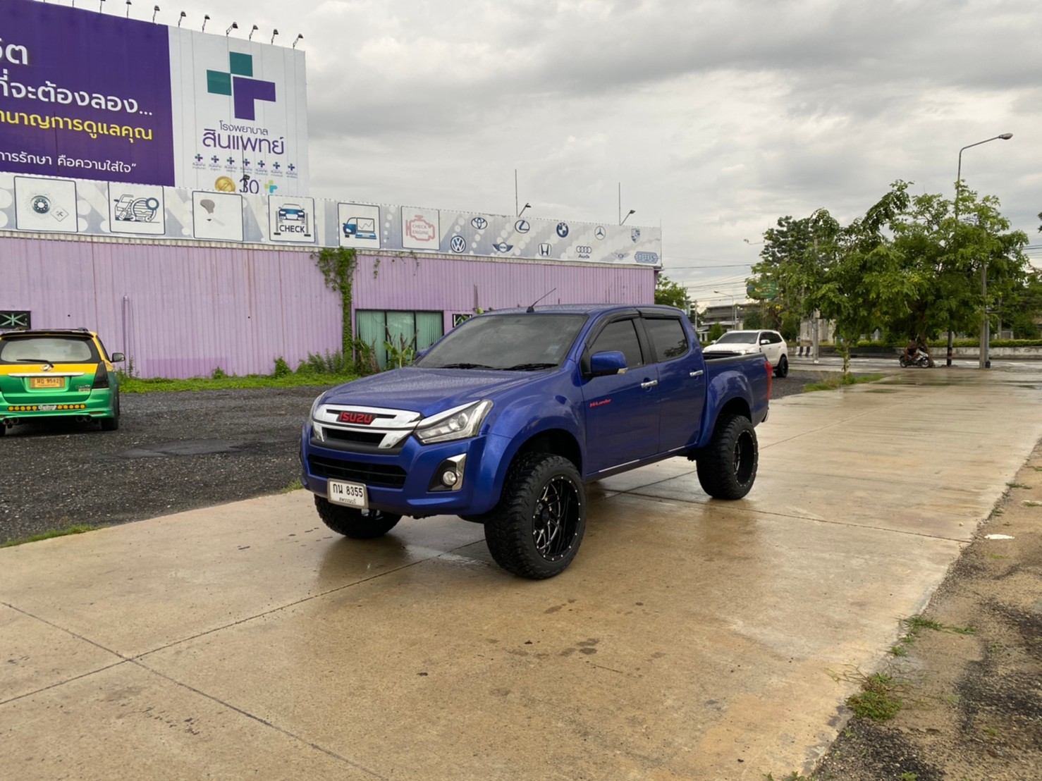 D-MAX มาจากสุพรรณบุรี จัดทรงเมกาที่ STEP9