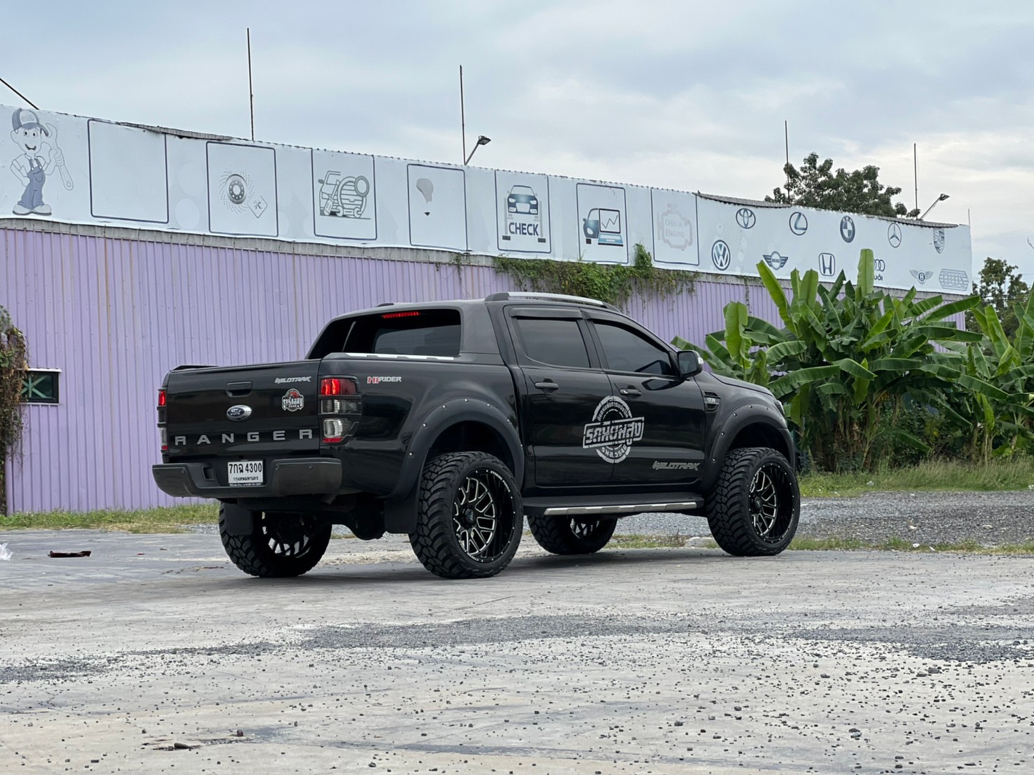 FORD ทรงเมกา ขอบ22 ที่ STEP9