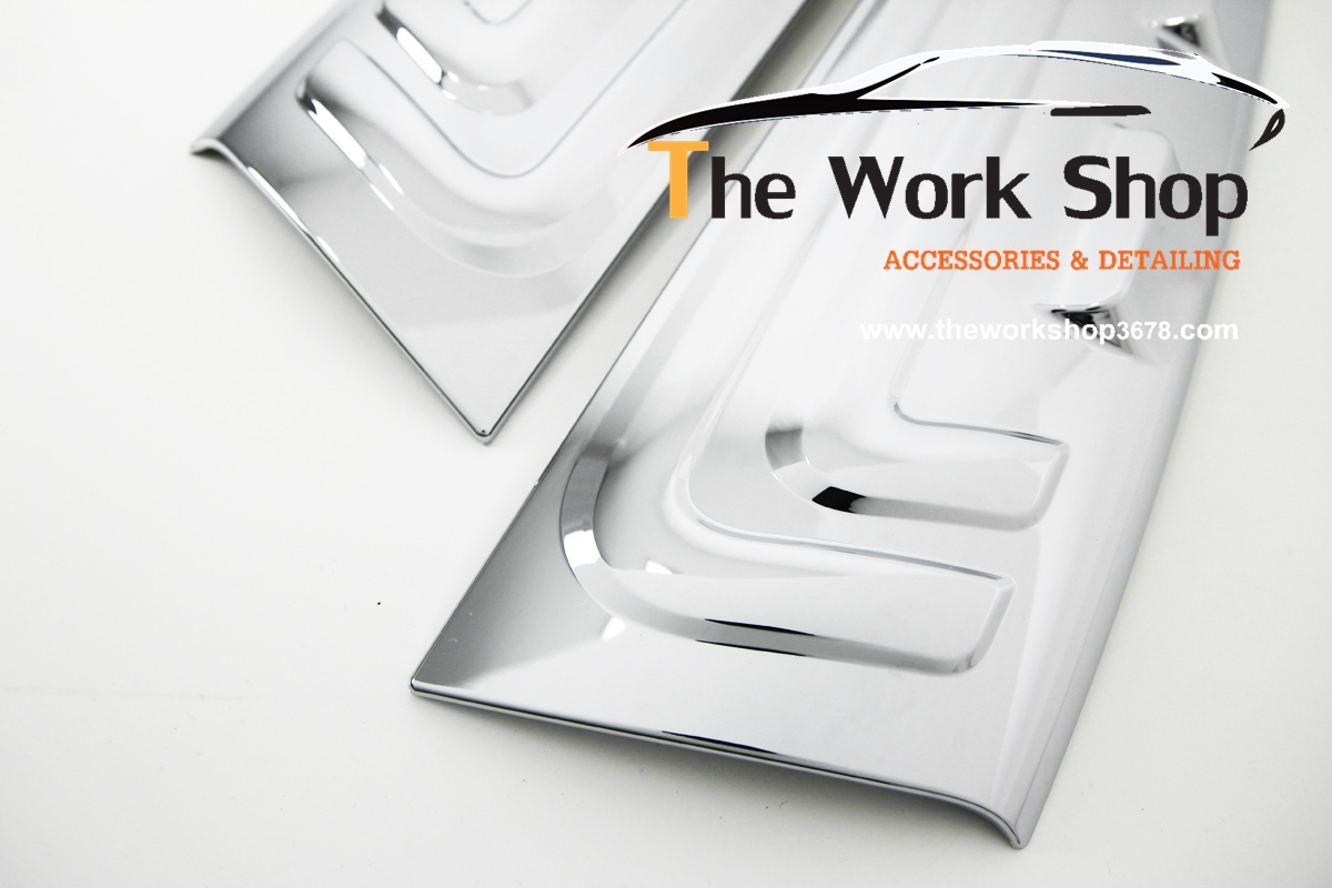 Chrome Pillar Molding for H-1 ( โครเมี่ยมแต่งเหนื่องไฟท้าย )