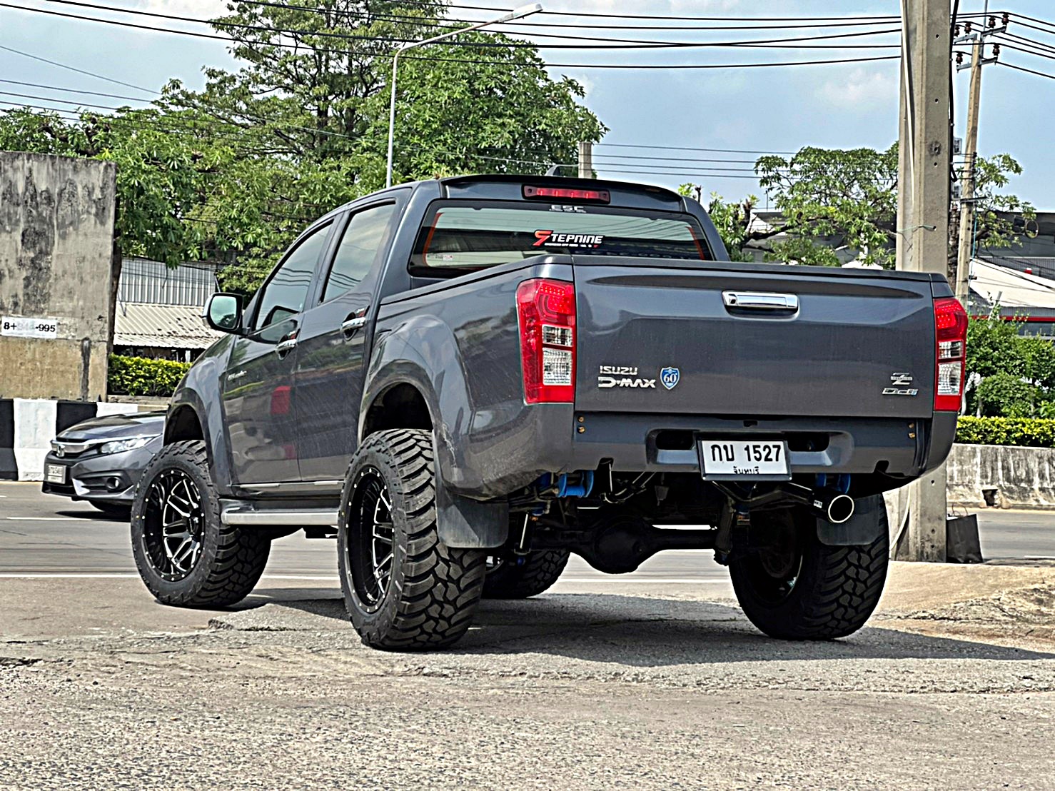 D_MAX_จองคิวมาจากจันทบุรี ทำทรงเมกาที่ STEP9