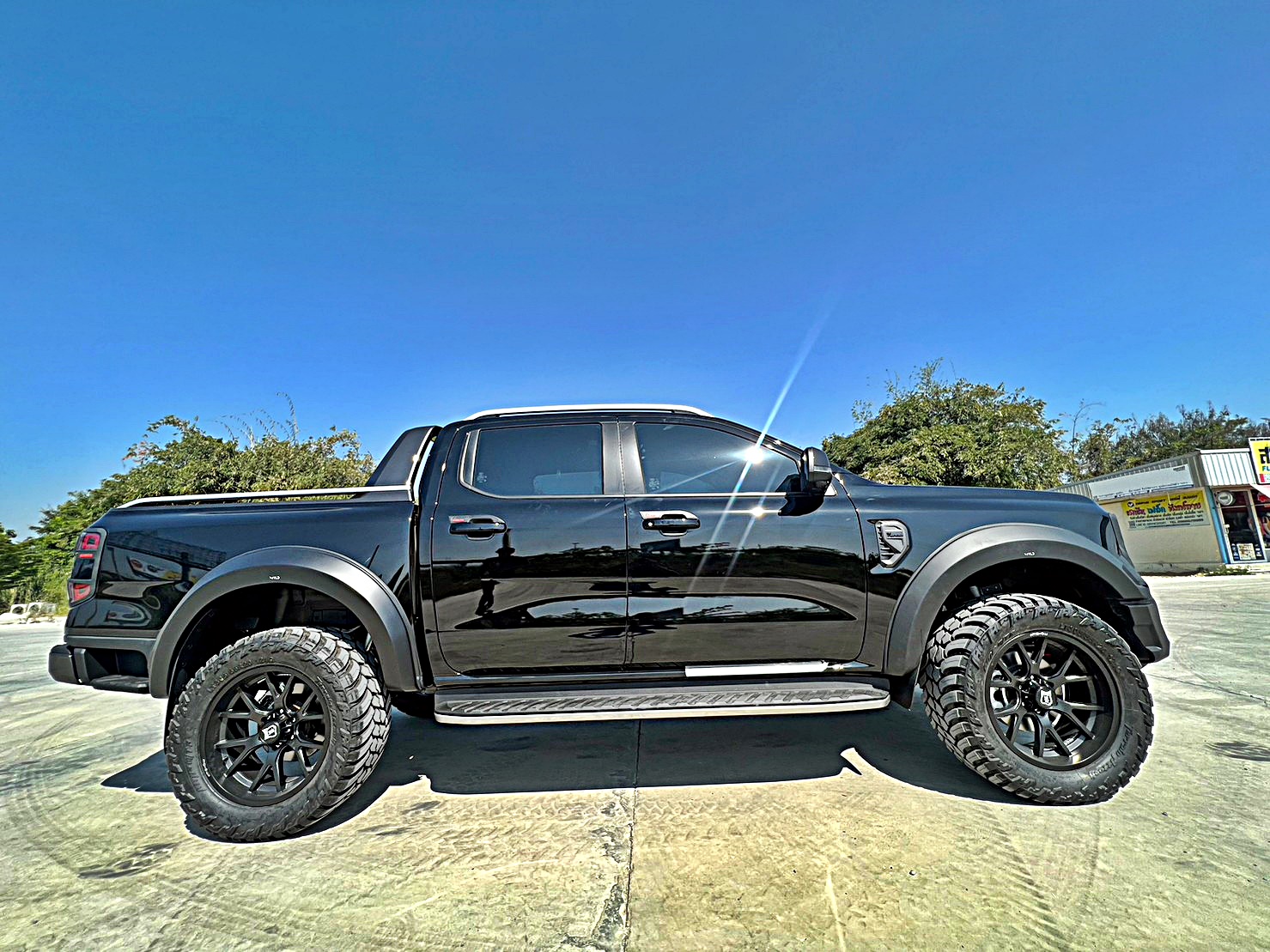 FORD RANGER NEXTGEN เน้นสเป็ค ล้อไม่ยื่น ยางใหญ่