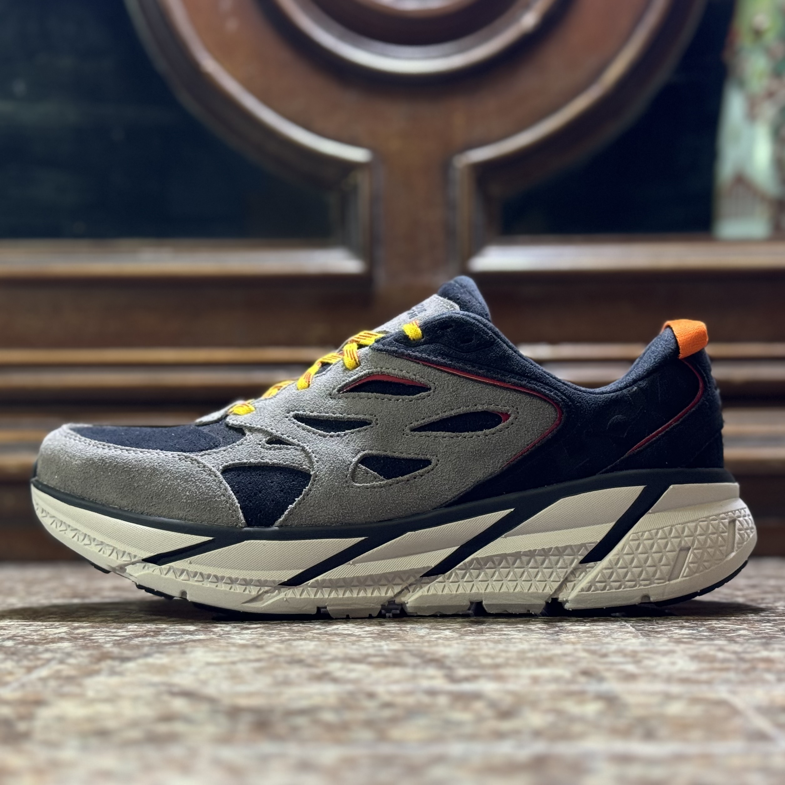 รองเท้า HOKA Clifton L Suede ‘Lunar Rock’ EXCLUSIVE (M5.5-11US)