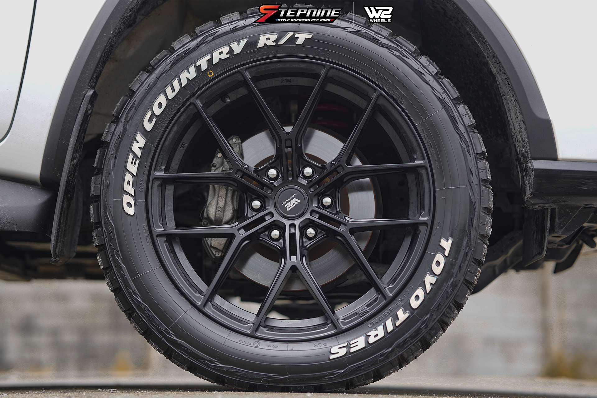 Toyota Fortuner ล้อ W2 ขอบ20" จับคู่ยาง TOYO RT หล่อ เฉียบคม ทุกมิติ ต้องที่ STEP9 เท่านั้น!