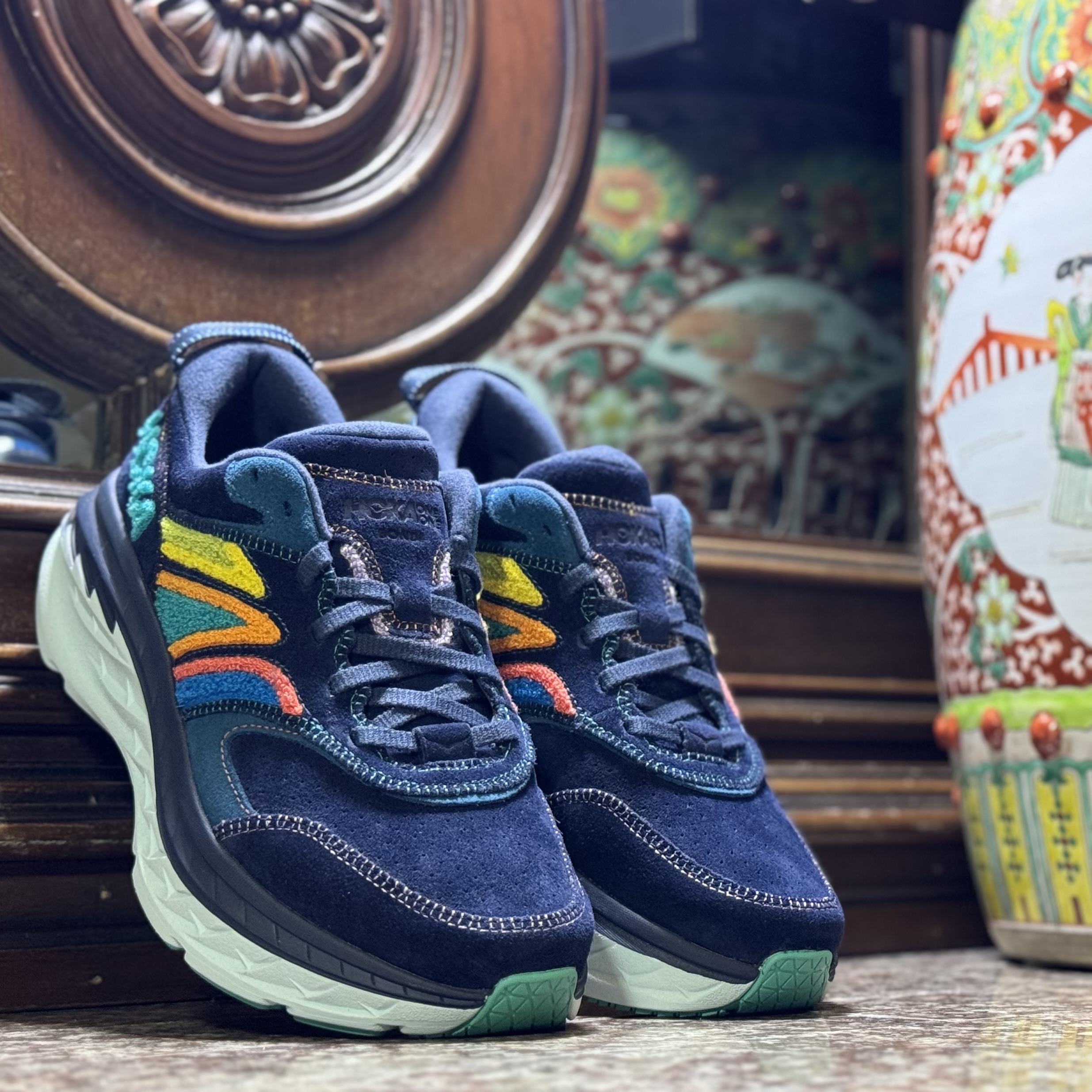 รองเท้า HOKA Bondi L Suede Embroidery ‘EXCLUSIVE’ (M10/10.5US)