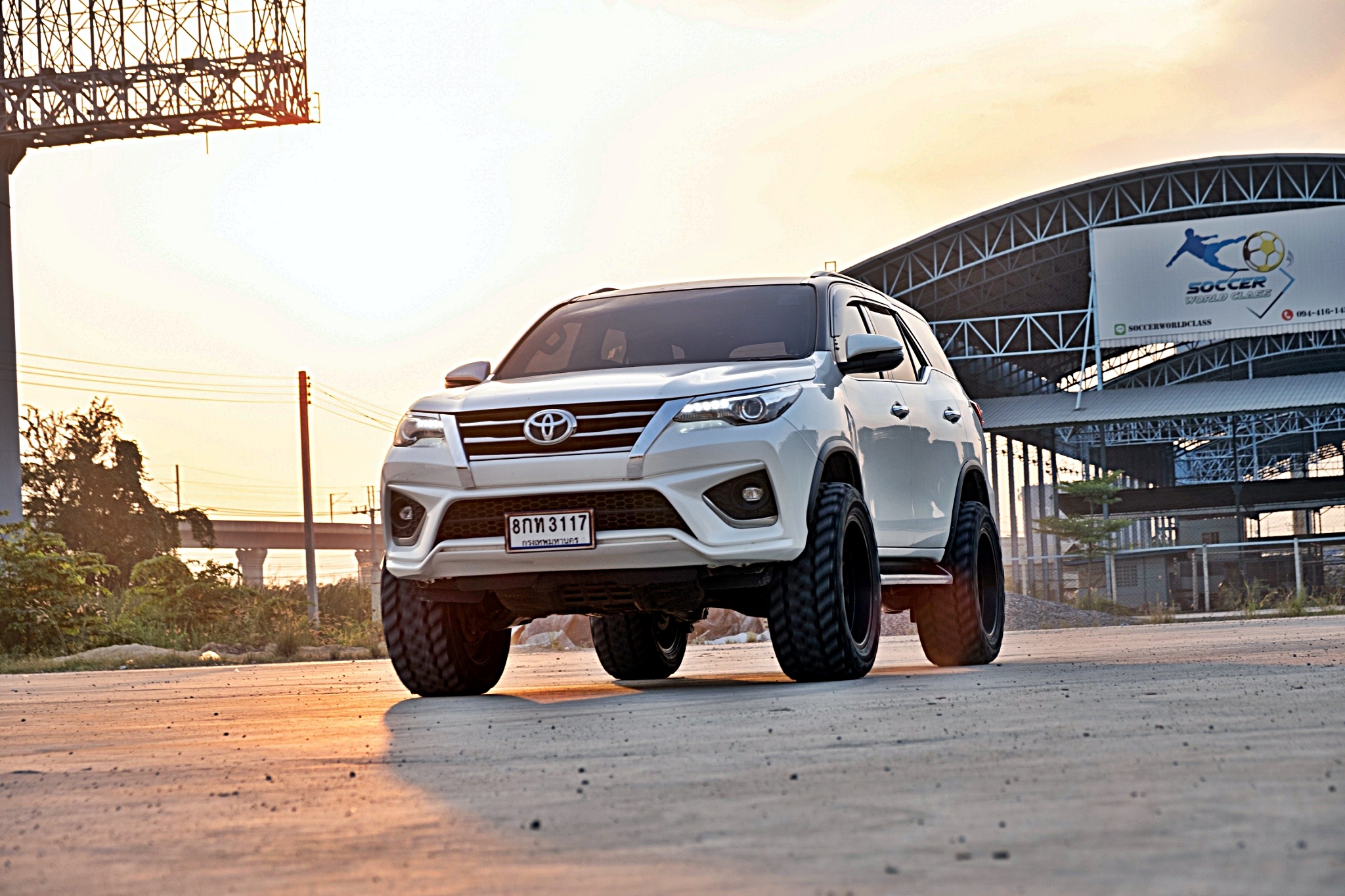 TOYOTA FORTUNER ทรงเมกาที่ STEP9