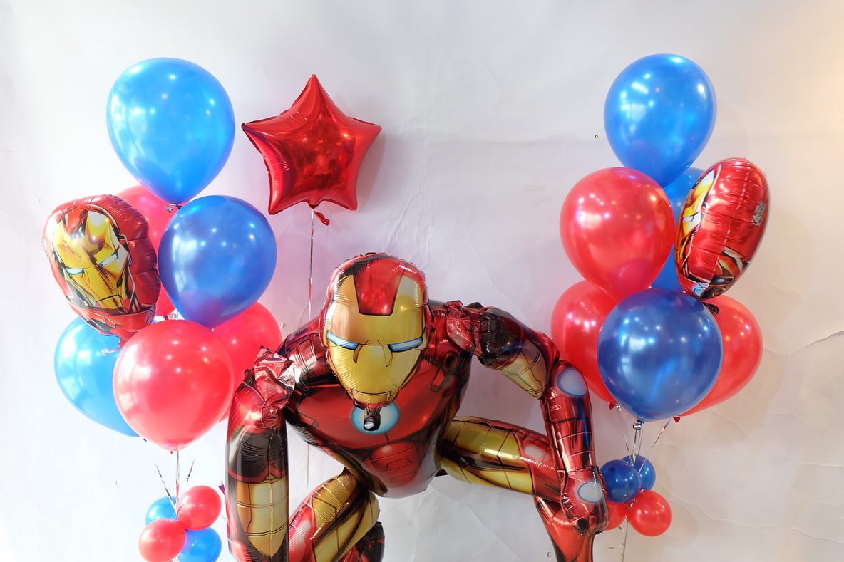 Air Walkers Iron man + 2 bunch + Star foil 18-inch / Air Walkers ไอรอนแมน + 2ช่อ(7ลูก) + ฟอยล์ดาว 18 นิ้ว