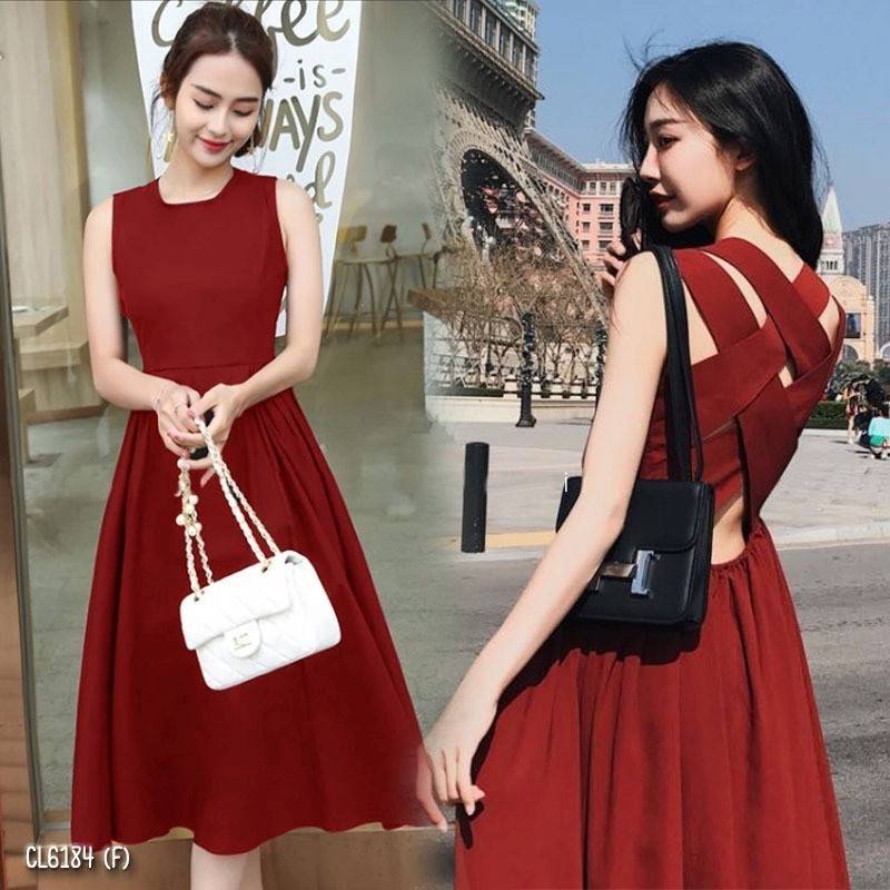 เดรสแขนกุด แต่งสายไขว้ด้านหลัง